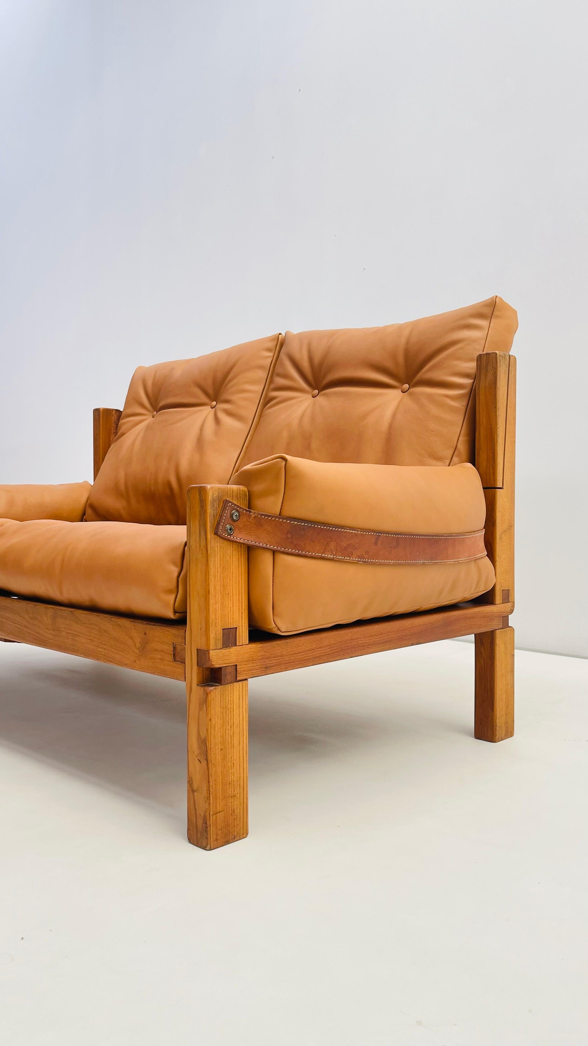 Zweisitzer-sofa 'S22' von Pierre Chapo (Mitte des 20. Jahrhunderts) im Angebot