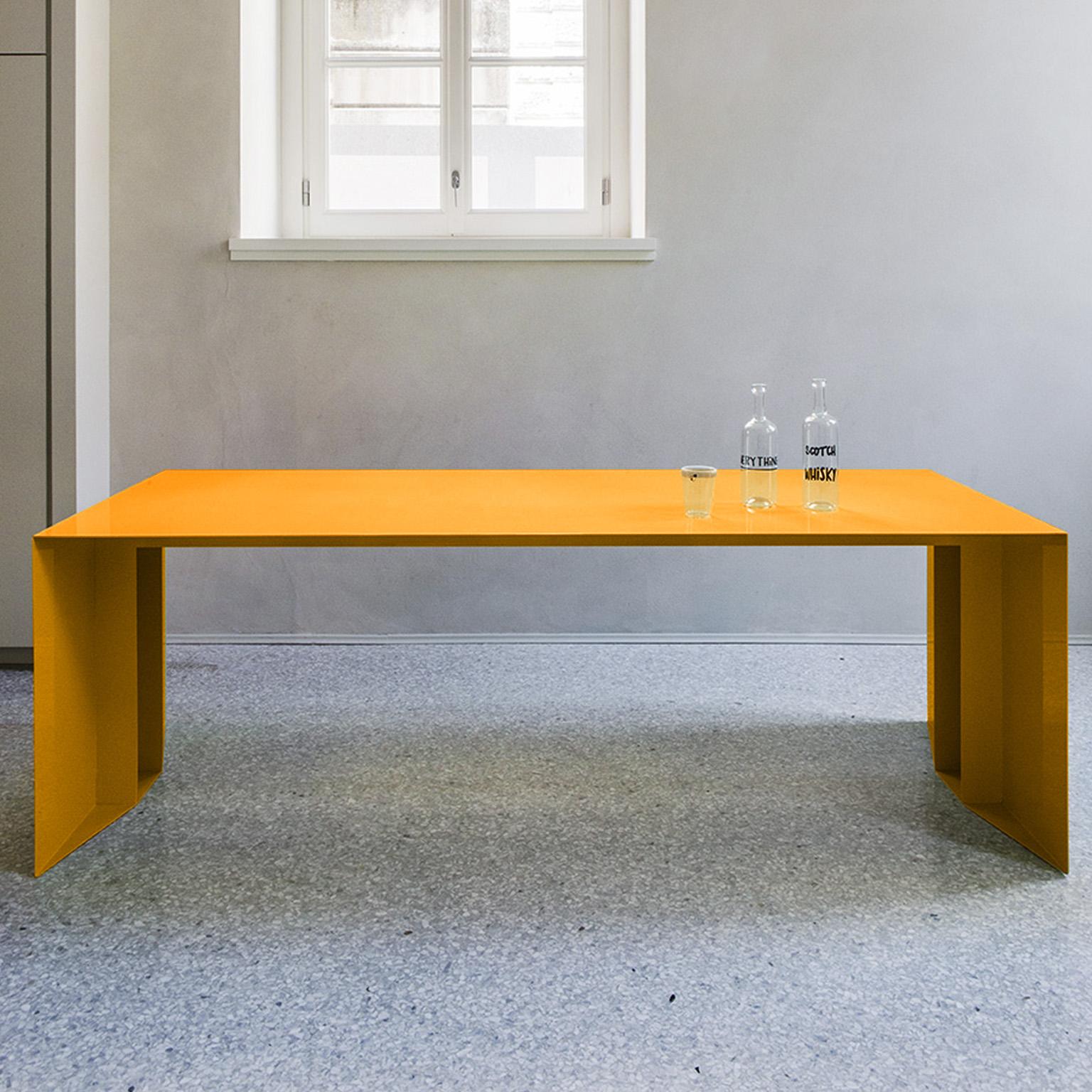 italien Table de salle à manger / bureau 21ème siècle S3 en fer laqué vert bleu jaune argent rose en vente