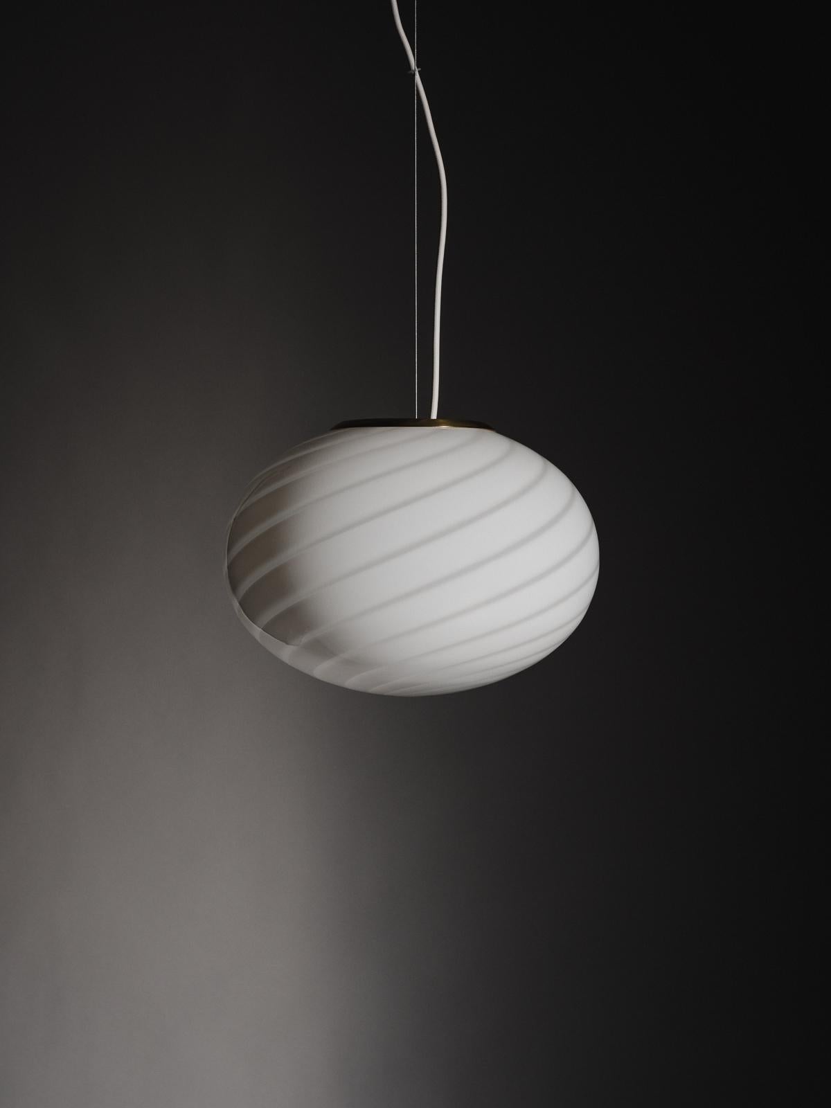 Scandinavian Modern S35 Murano Pendant Ceiling Lamp in White Swirl Glass with Brass For Sale