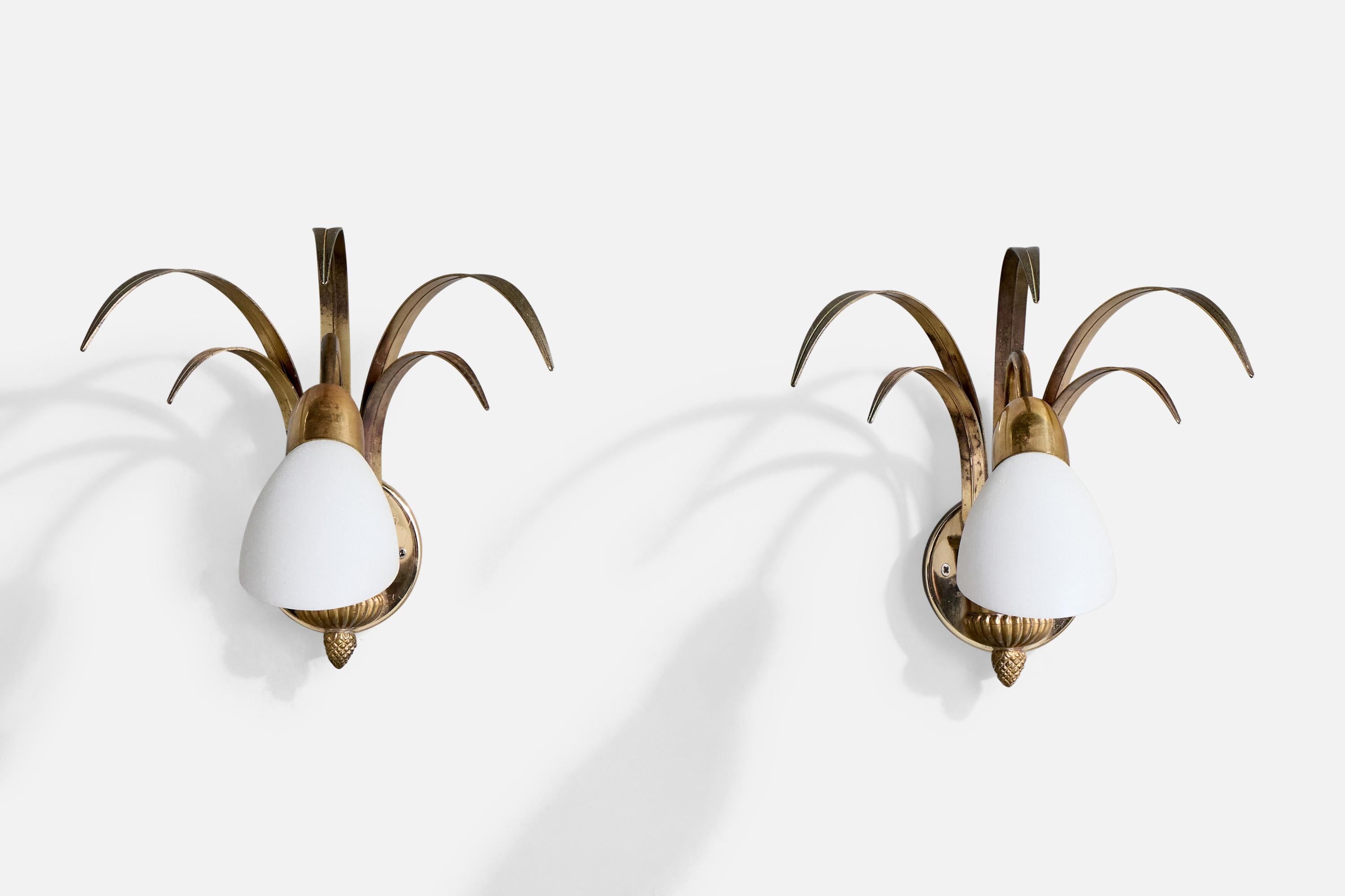 Mid-Century Modern S.A. Boulanger, Wall Lights, Brass, Glass, Belgium, 1970s For Sale