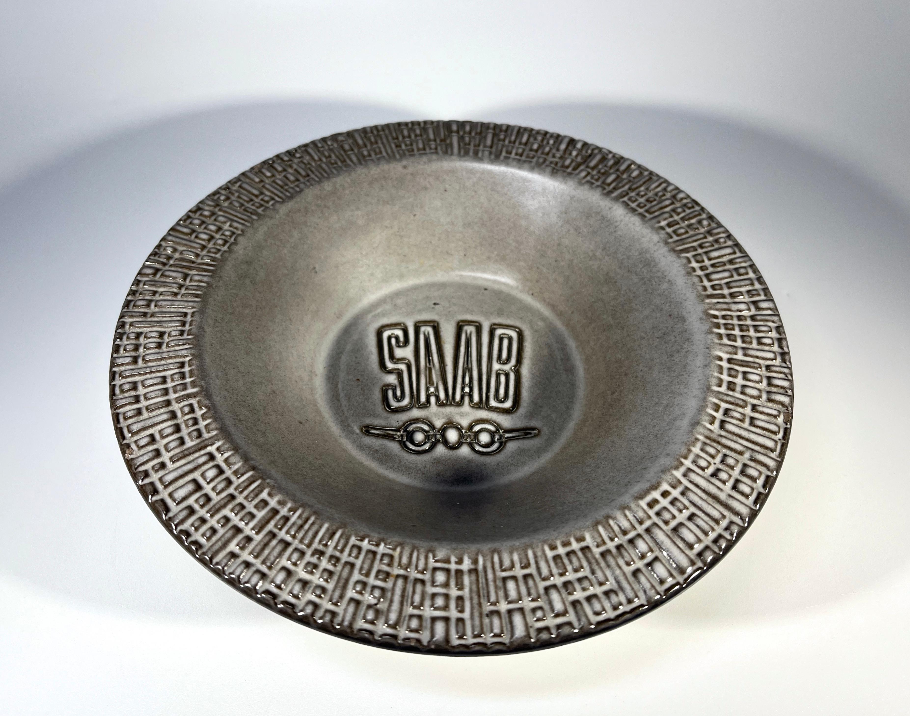Suédois Plat en céramique automobile SAAB par Upsala Ekeby, Suède, vers 1963 en vente