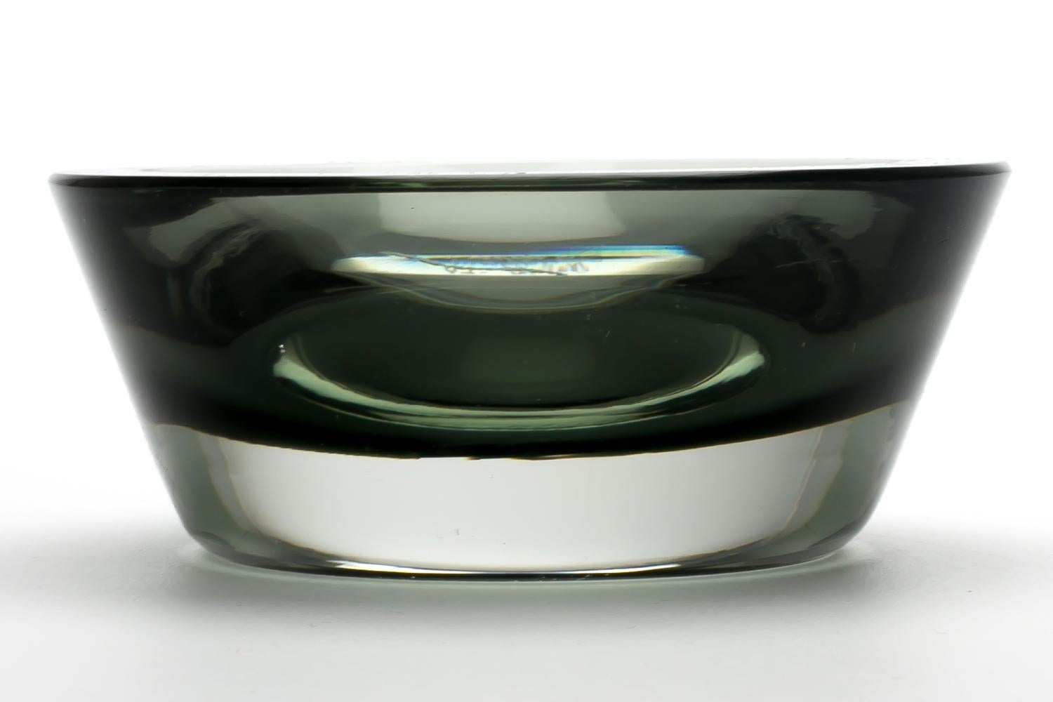 Saara Hopea / ASHTRAY(GREY) SH144 IRREGULAR SIZE / Nuutajärvi (Finnisch) im Angebot