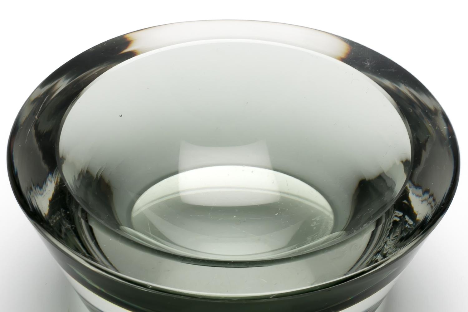 Saara Hopea / ASHTRAY(GREY) SH144 IRREGULAR SIZE / Nuutajärvi (Mitte des 20. Jahrhunderts) im Angebot