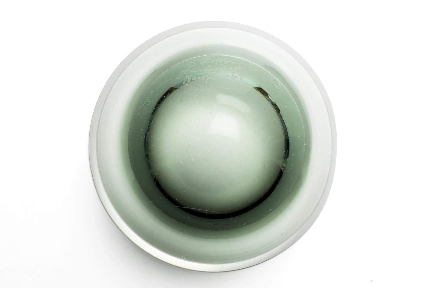 Saara Hopea / ASHTRAY(GREY) SH144 IRREGULAR SIZE / Nuutajärvi im Angebot 1