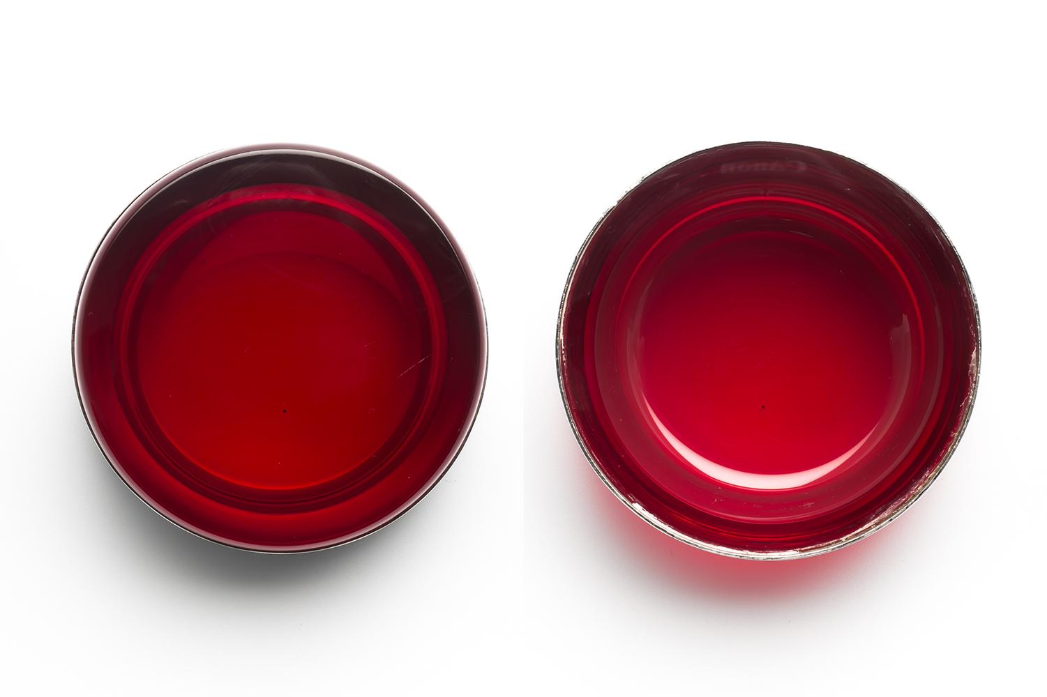 Saara Hopea / COVERD CYLINDRICAL JAR(RED) S SH126 / Nuutajärvi im Angebot 1