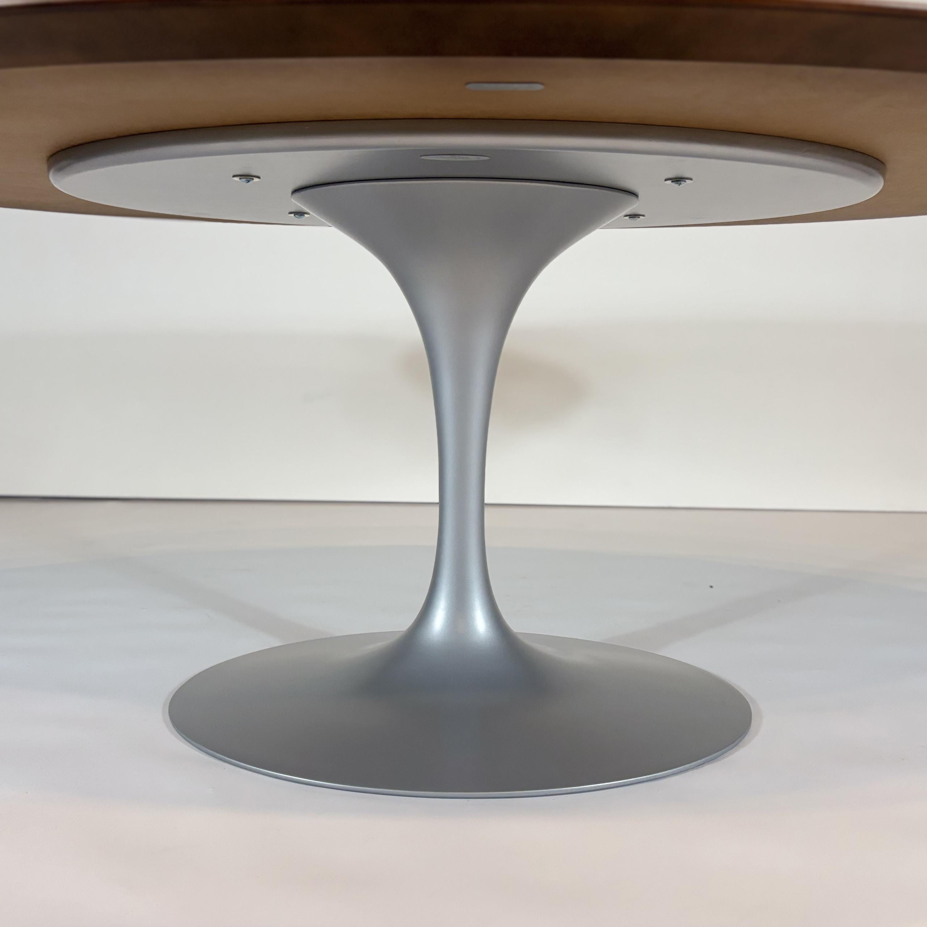Mesa de comedor Saarinen Edición 50 aniversario de Eero Saarinen Metal en venta