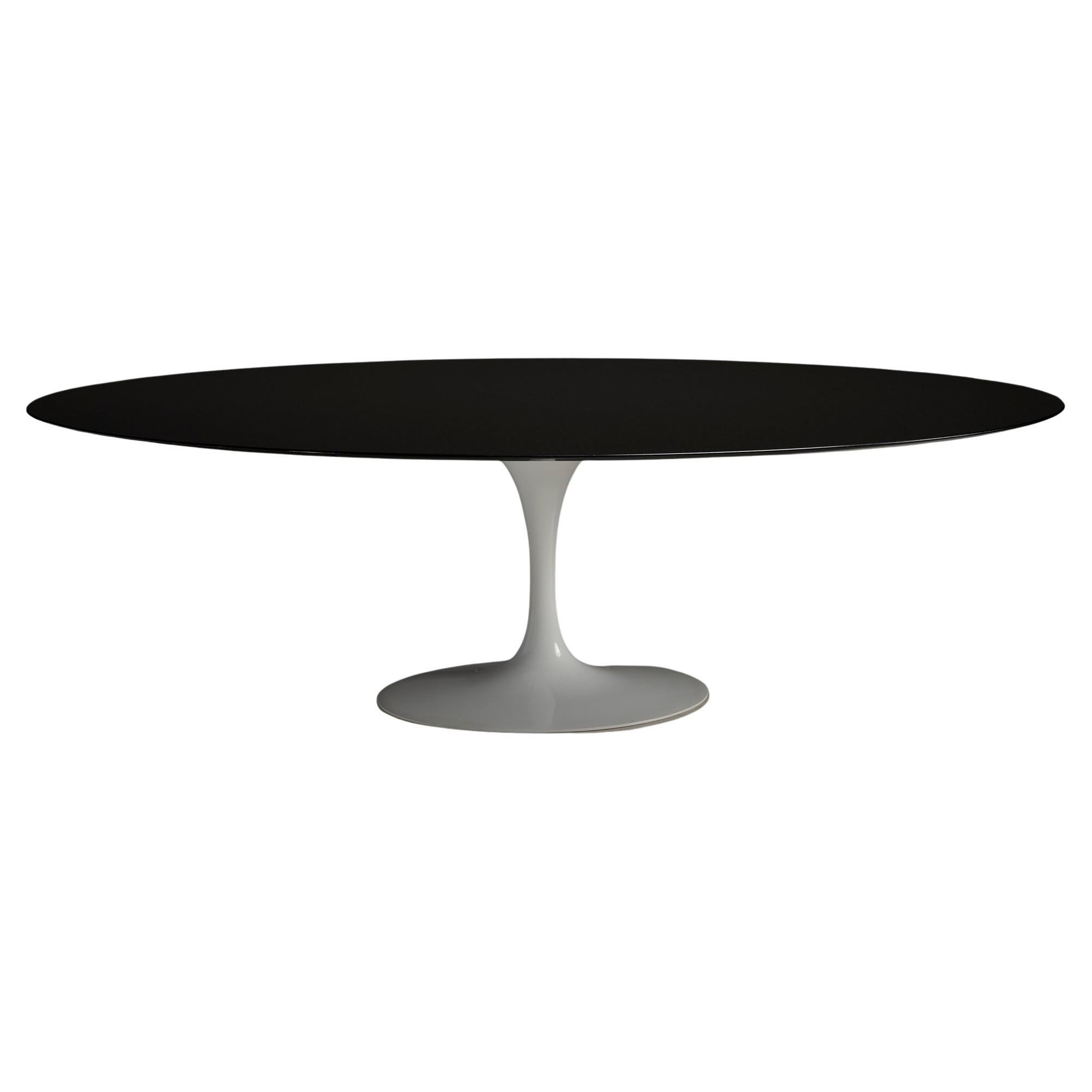 Saarinen Dining Table, America circa 1950 im Angebot