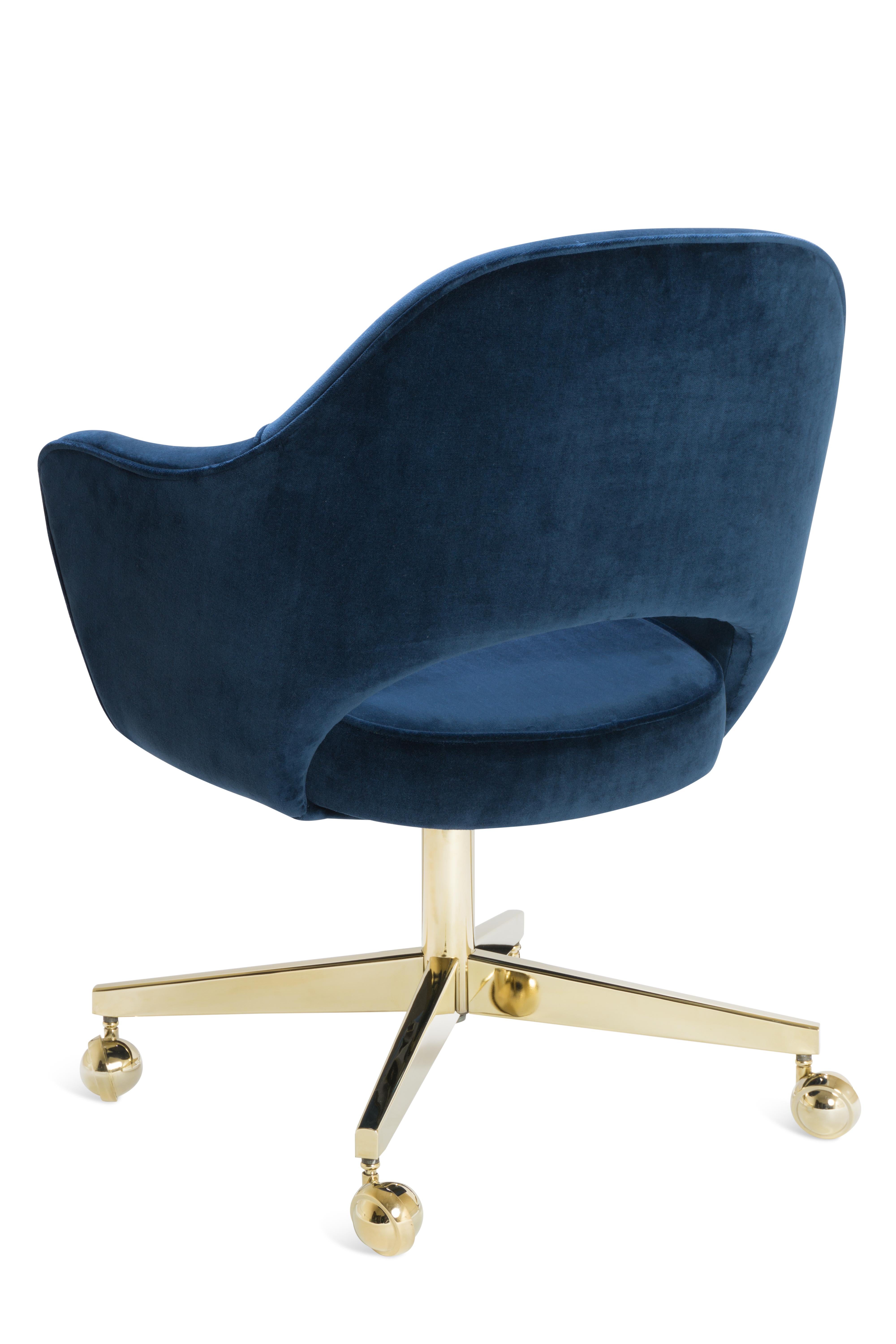 Late 20th Century Saarinen Executive Arm Chair in Navy Velvet, Swivel Base, Gold Edition