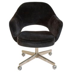 Saarinen Executive Arm Chair in Performance Velvet, Swivel Base