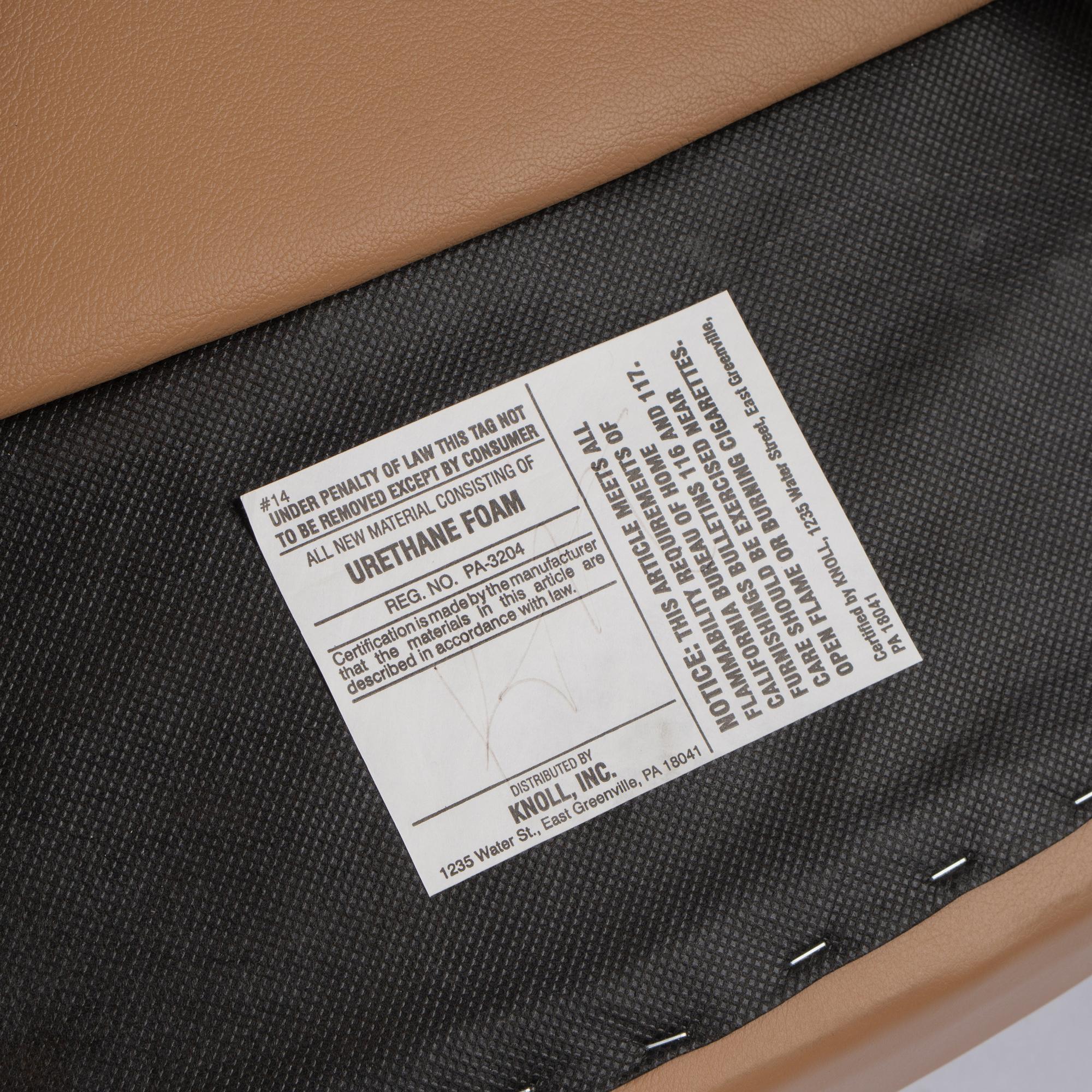 Fauteuils de direction Saarinen en cuir camel avec pieds en laiton, ensemble de 6 en vente 4