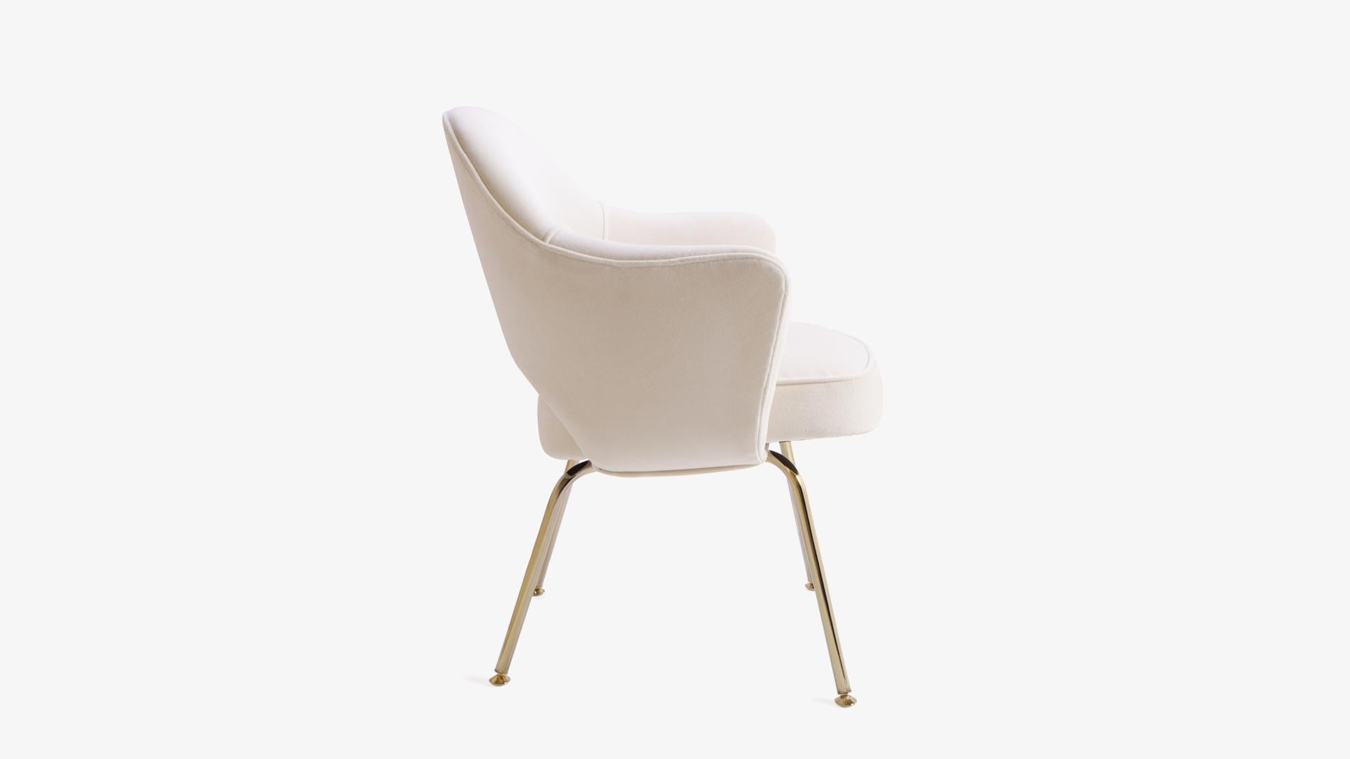 Mid-Century Modern Saarinen Executive Armchairs in Creme Velvet, Gold Edition For Sale
