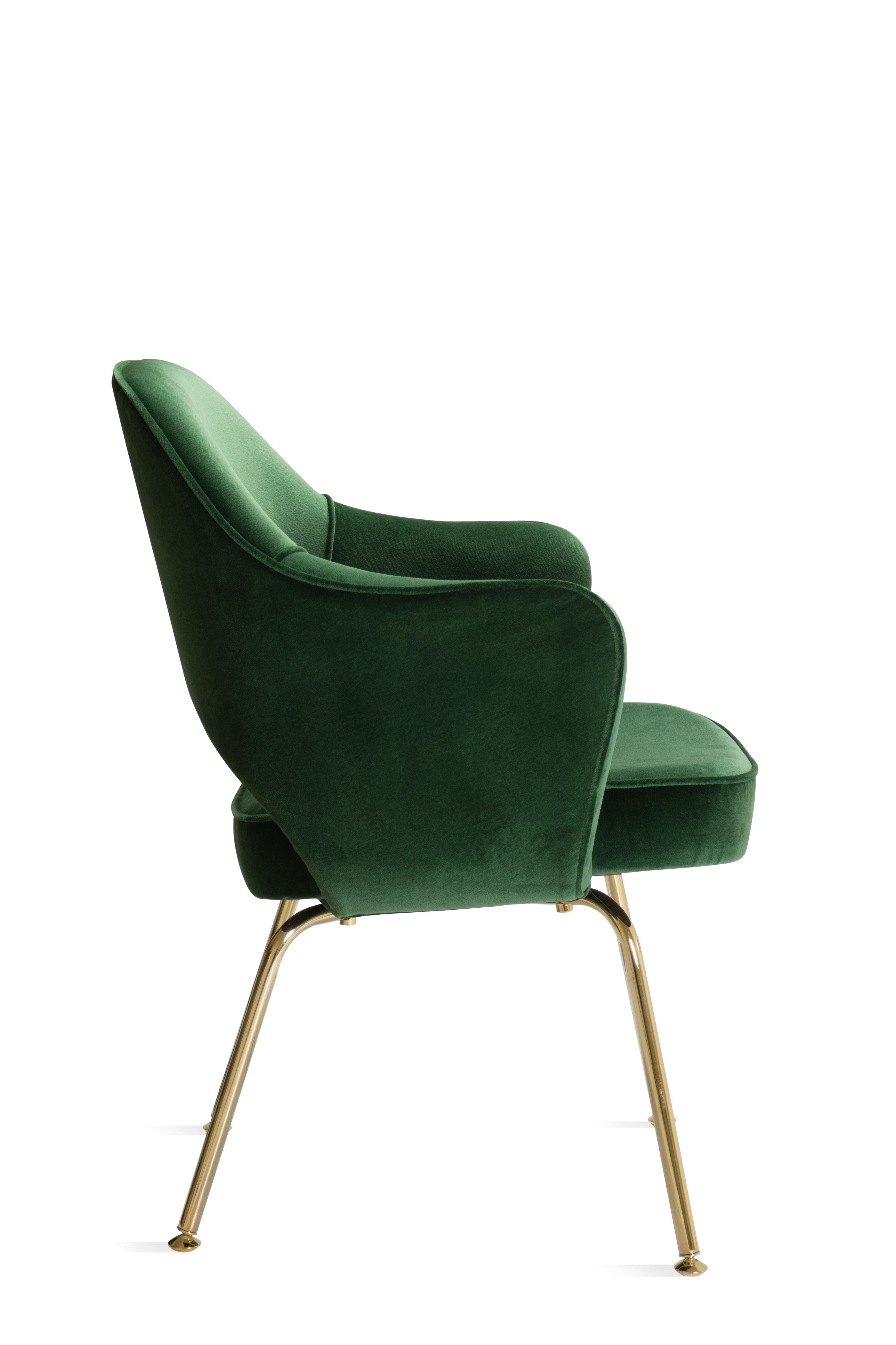 Saarinen Executive Arm Chairs in Emerald Velvet, Gold Edition, Set of 6 In Excellent Condition For Sale In Wilton, CT