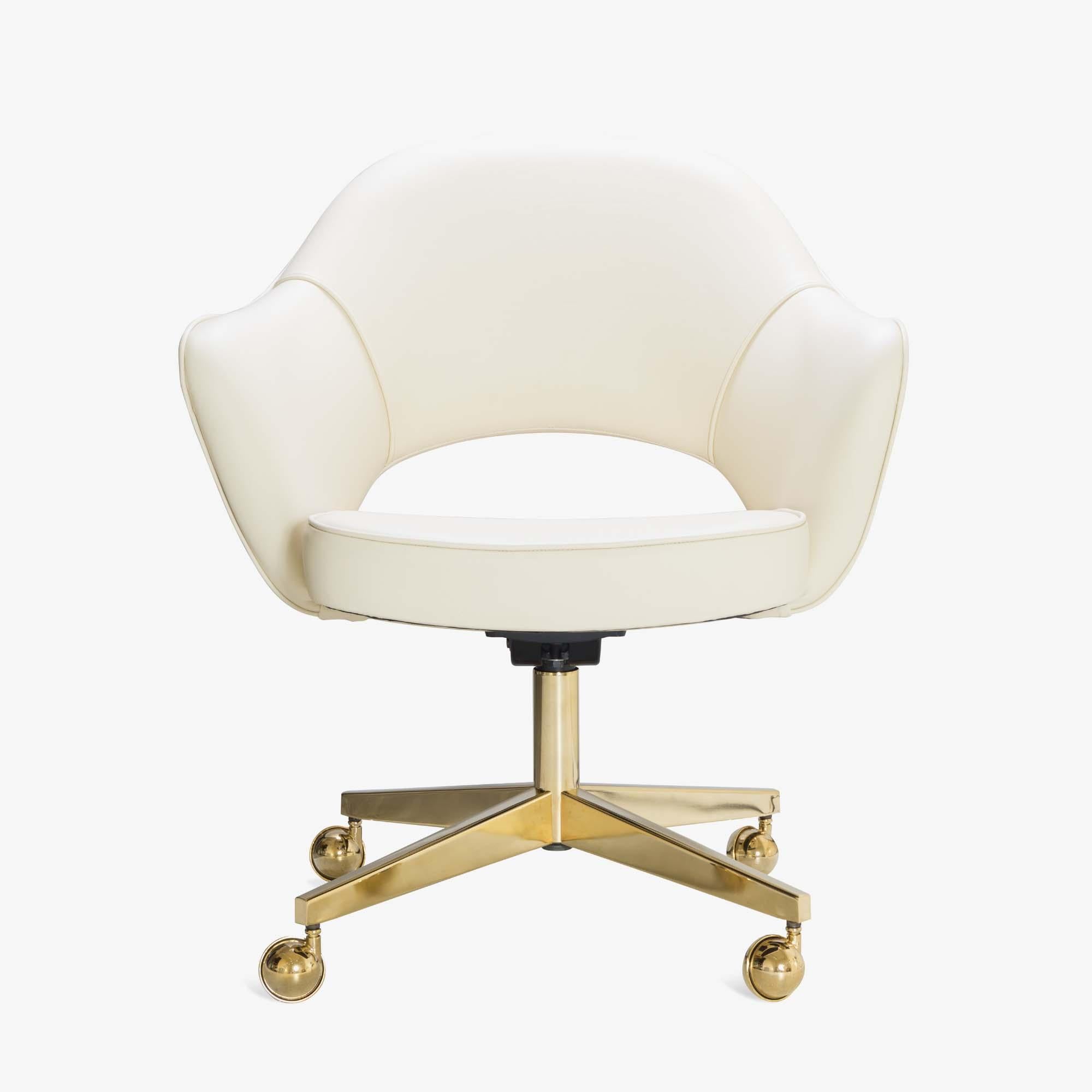 Mid-Century Modern Saarinen Executive Armchair in Creme Leather on Swivel Base, Gold Edition
