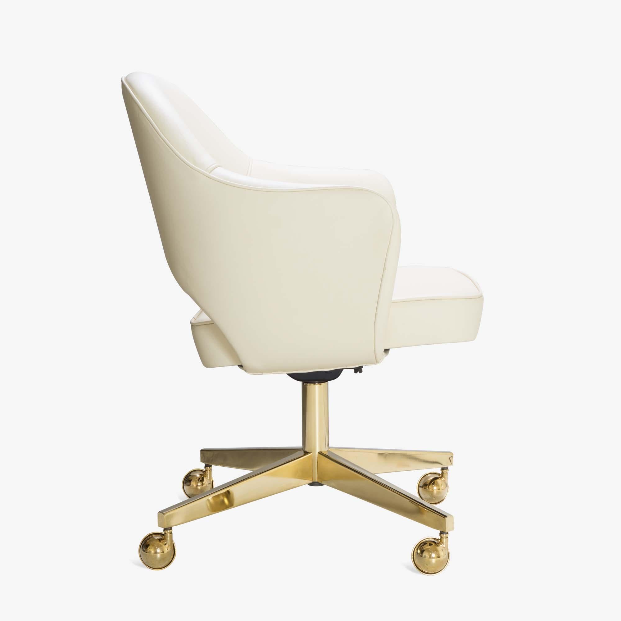 American Saarinen Executive Armchair in Creme Leather on Swivel Base, Gold Edition