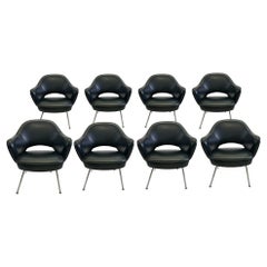 Fauteuil de direction Saarinen en cuir noir d'origine, pieds tubulaires en acier