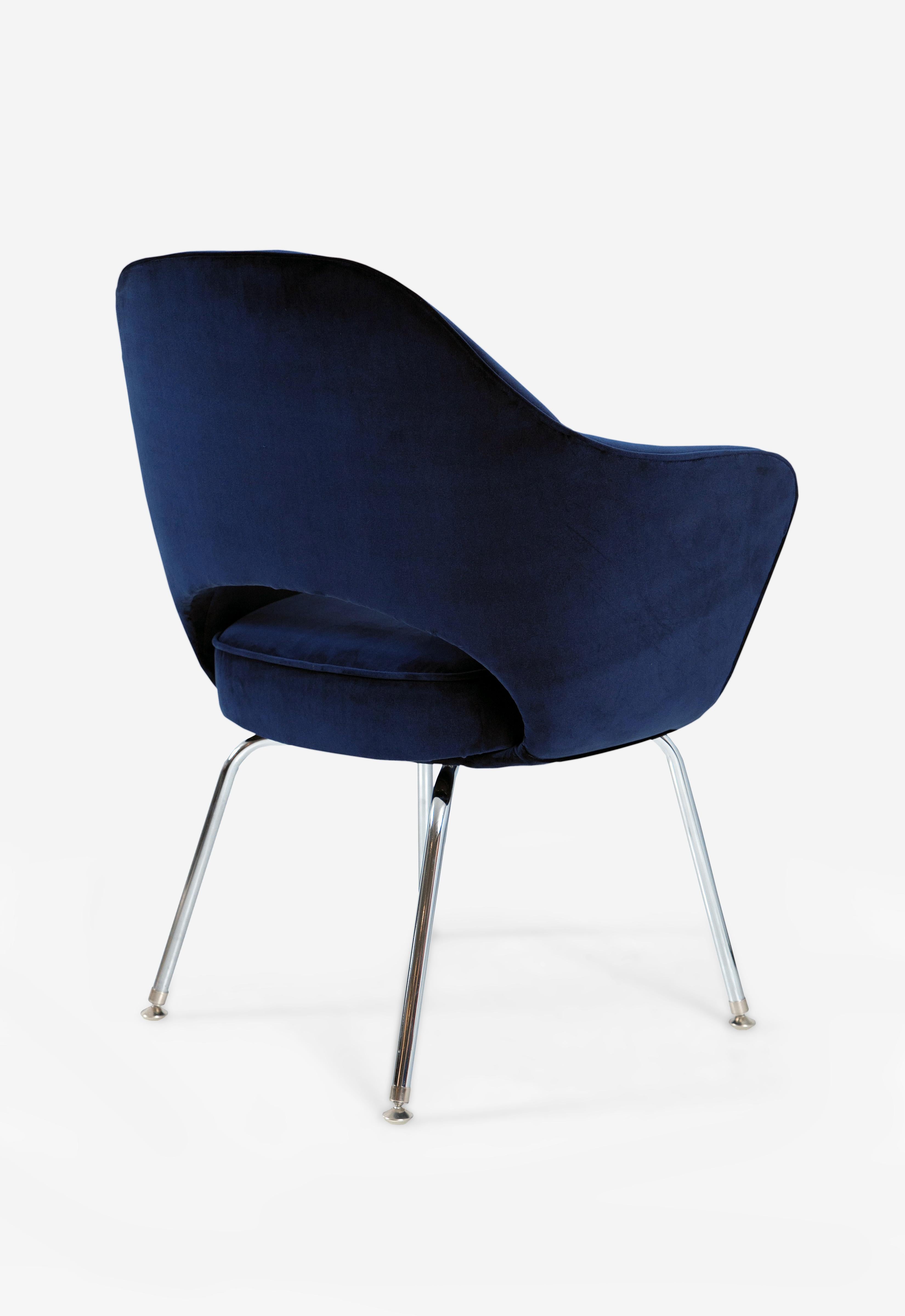 Mid-Century Modern Saarinen Executive Armchair in Royal Blue Velvet, Chrome Tubular Legs For Sale
