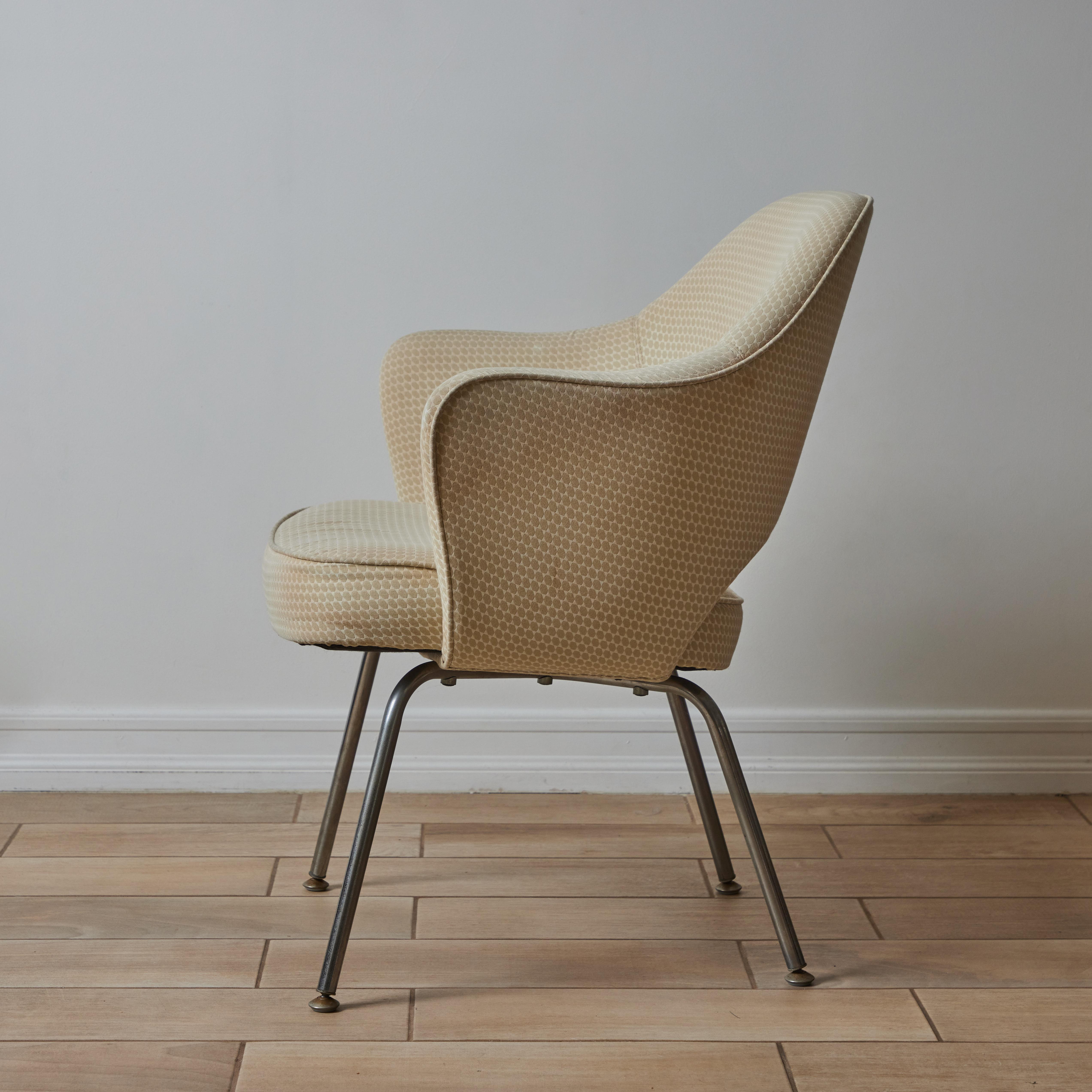Mid-Century Modern Saarinen Executive Armchair with Metal Legs for Knoll For Sale