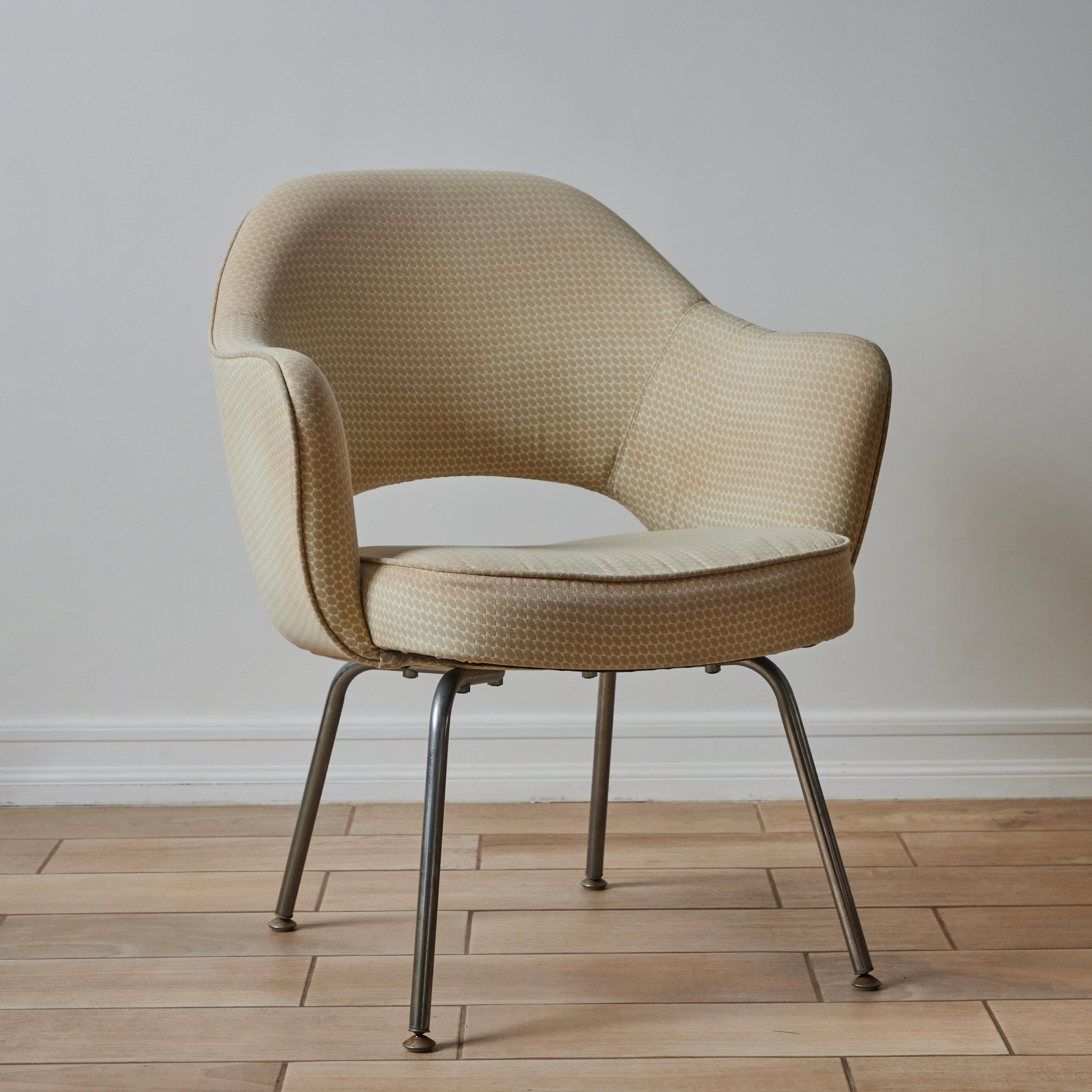 Saarinen Executive Armchair with Metal Legs for Knoll For Sale 1