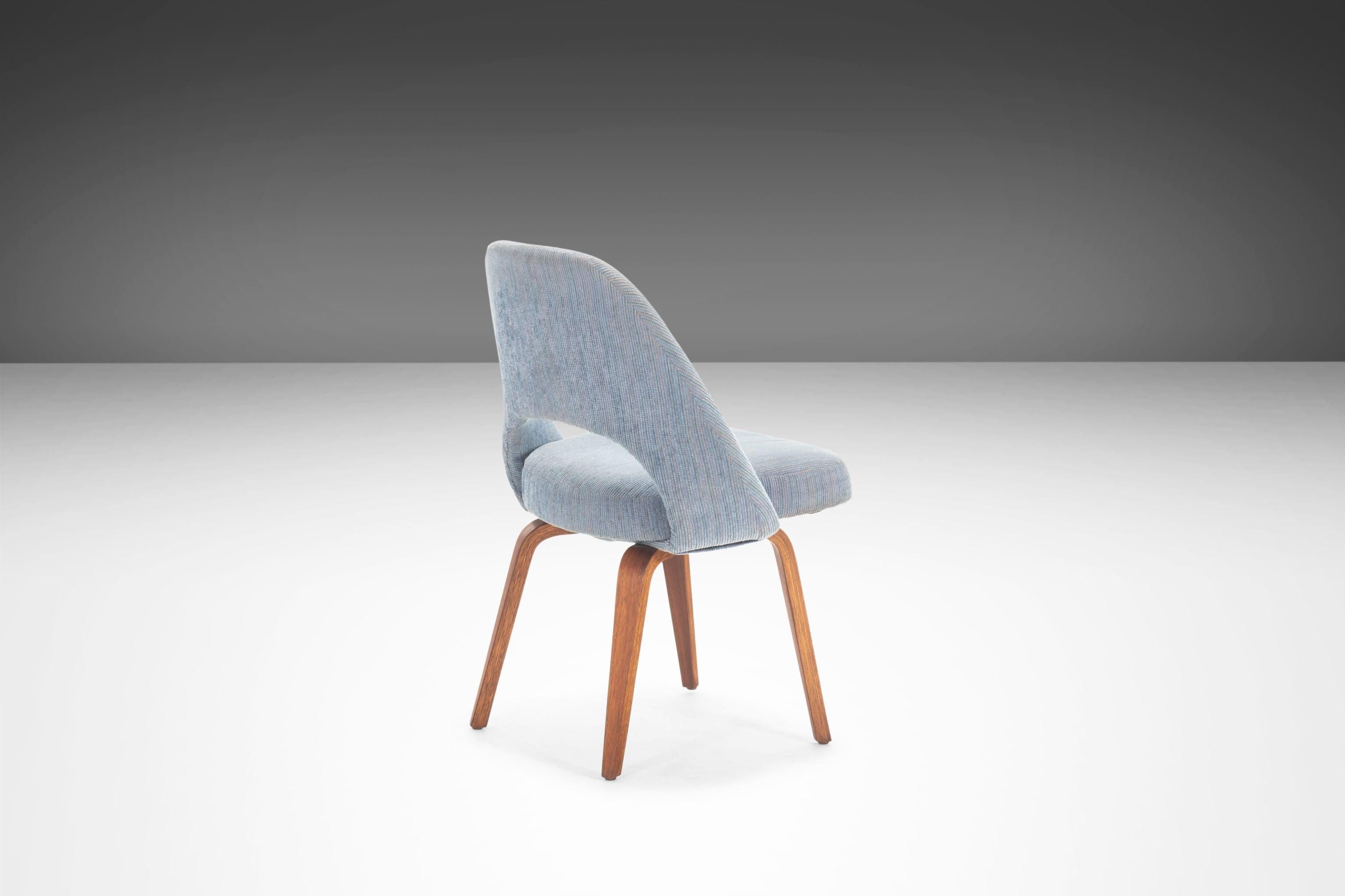 Mid-Century Modern Saarinen Executive Armless Chair Bentwood Leg, Original Knoll Fabric, c. 1960s