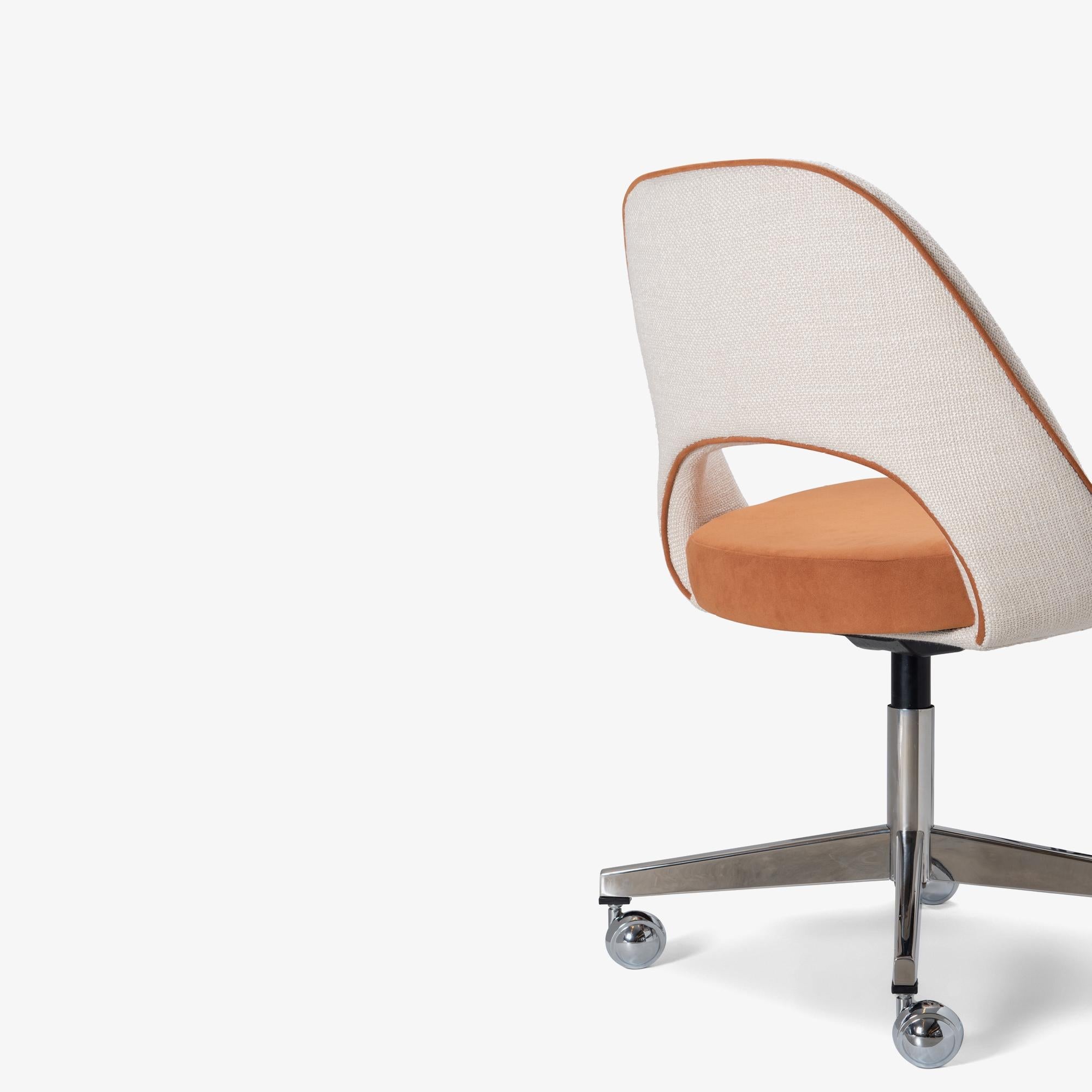 Late 20th Century Saarinen Executive Armless Chair in Ivory Weave & Saddle Ultrasuede, Swivel Base For Sale