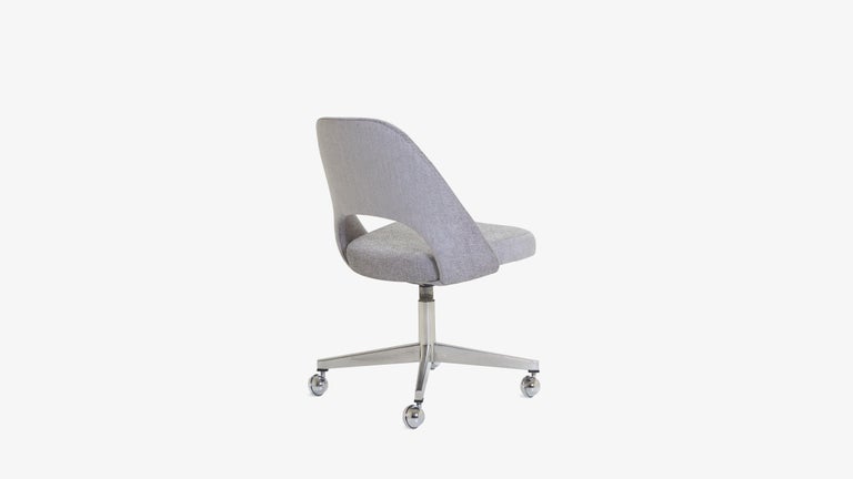 Saarinen Executive Armless Chair in Sterling Bouclé, Vintage Swivel