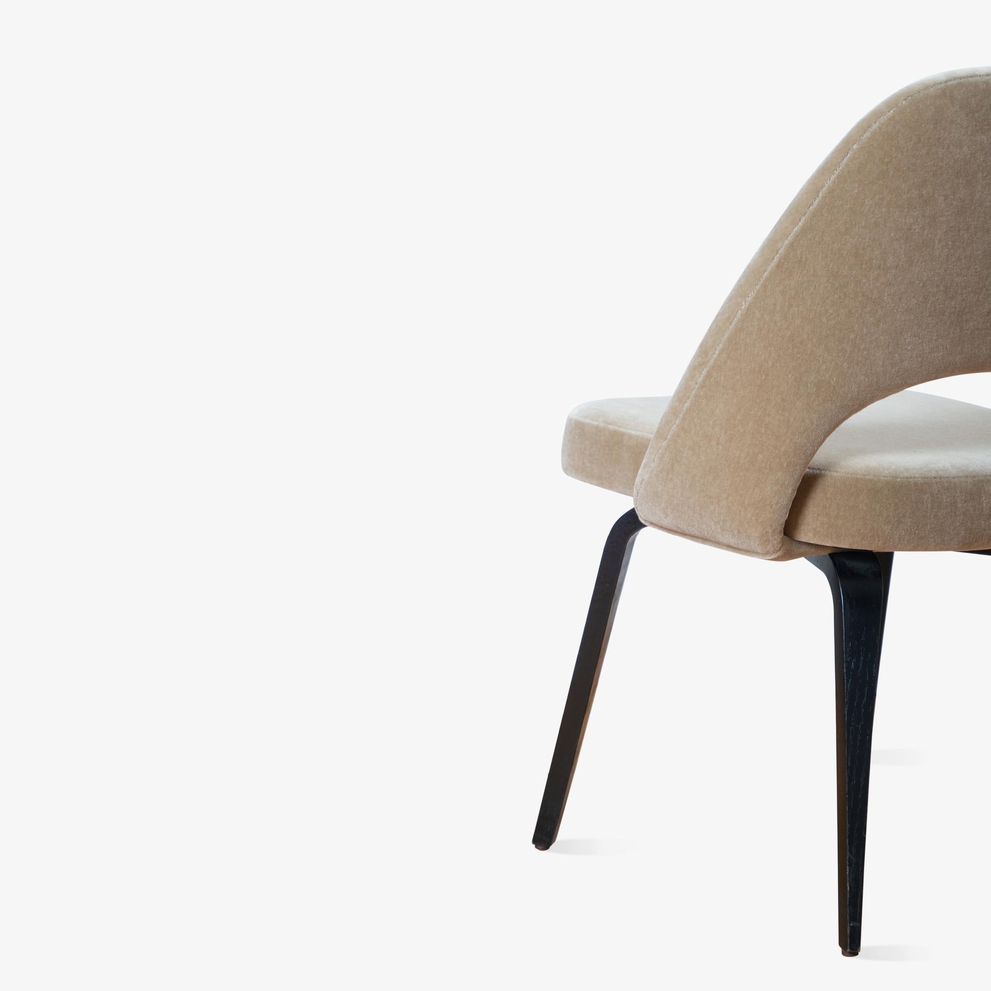 Saarinen Executive Armless Chairs in Sand Mohair, Ebony Oak Legs by Knoll For Sale 3