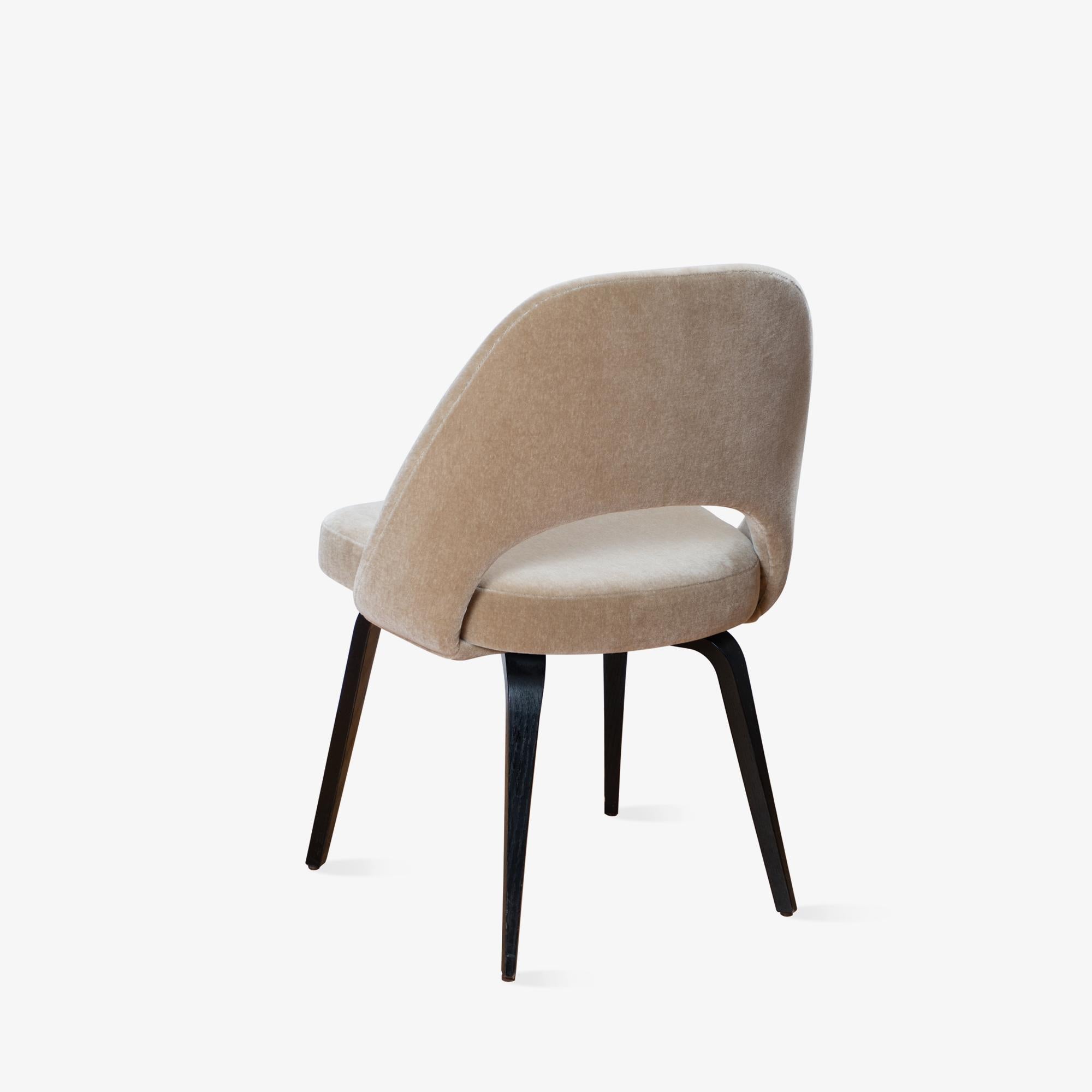 Saarinen Executive Armless Chairs in Sand Mohair, Ebony Oak Legs by Knoll In Good Condition For Sale In Stamford, CT