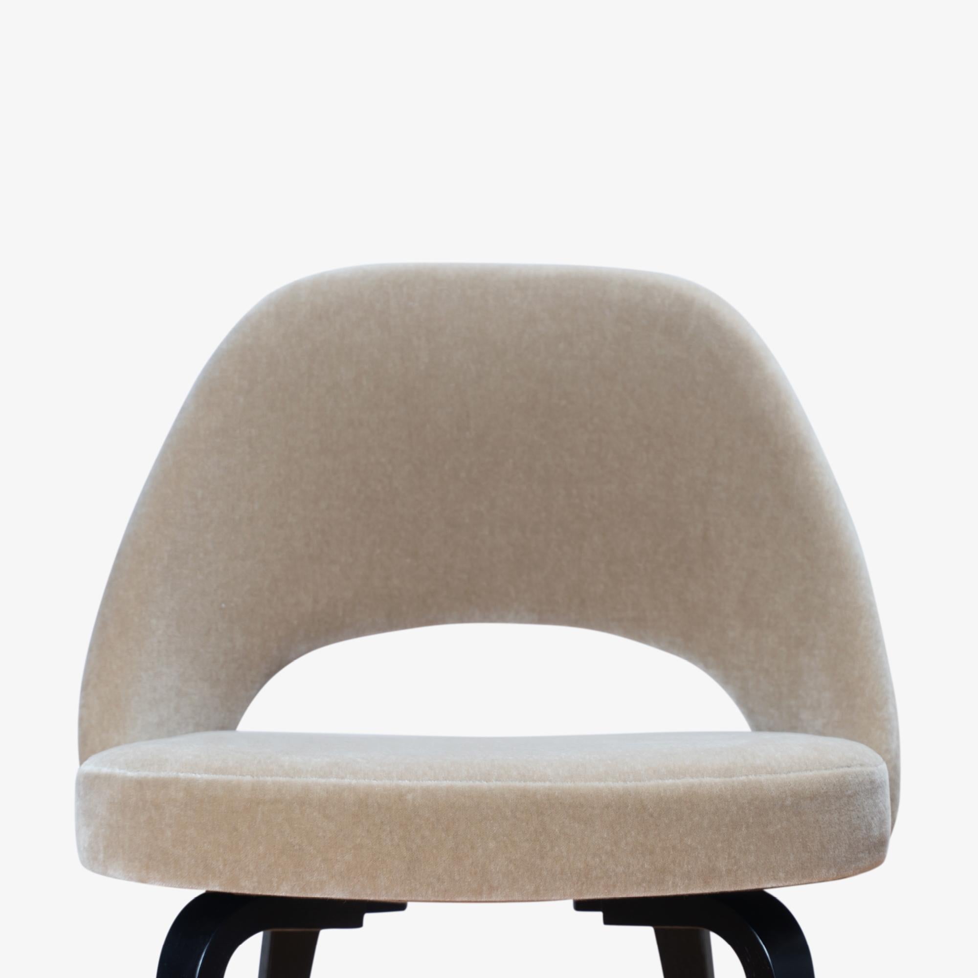 Saarinen Executive Armless Chairs in Sand Mohair, Ebony Oak Legs by Knoll For Sale 1