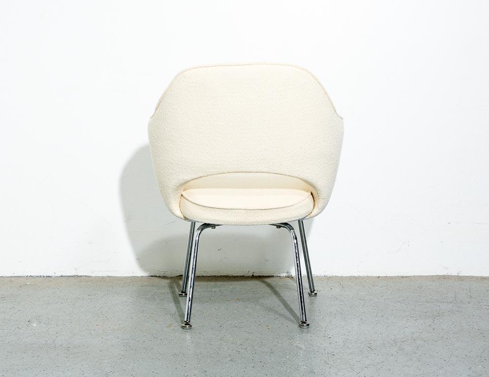 Bouclé Saarinen Executive Side Chair in Ivory Boucle