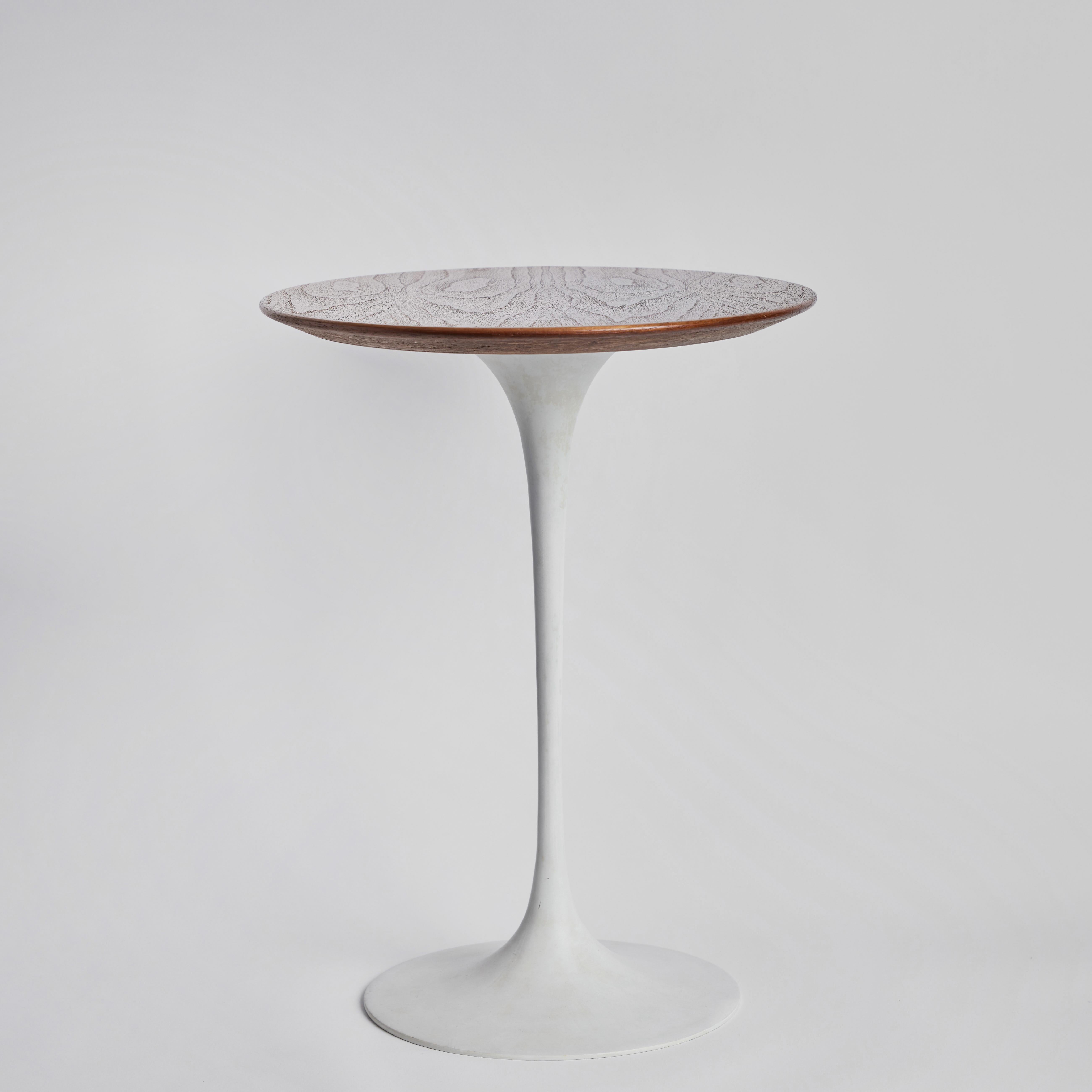 Rare table Saarinen ovale des années 1960 en noyer avec étiquette Early Knoll en vente 3