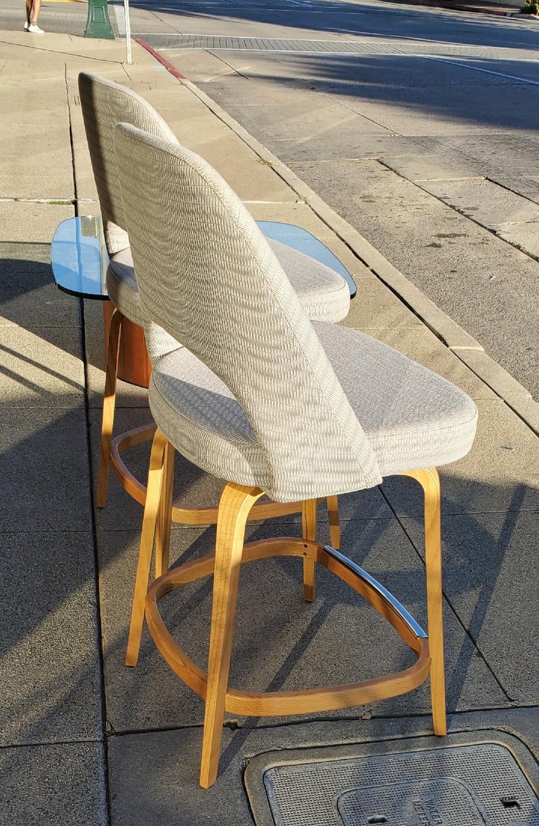 Saarinen Executive Stools Counter Height by Eero Saarinen, Set of 2 For