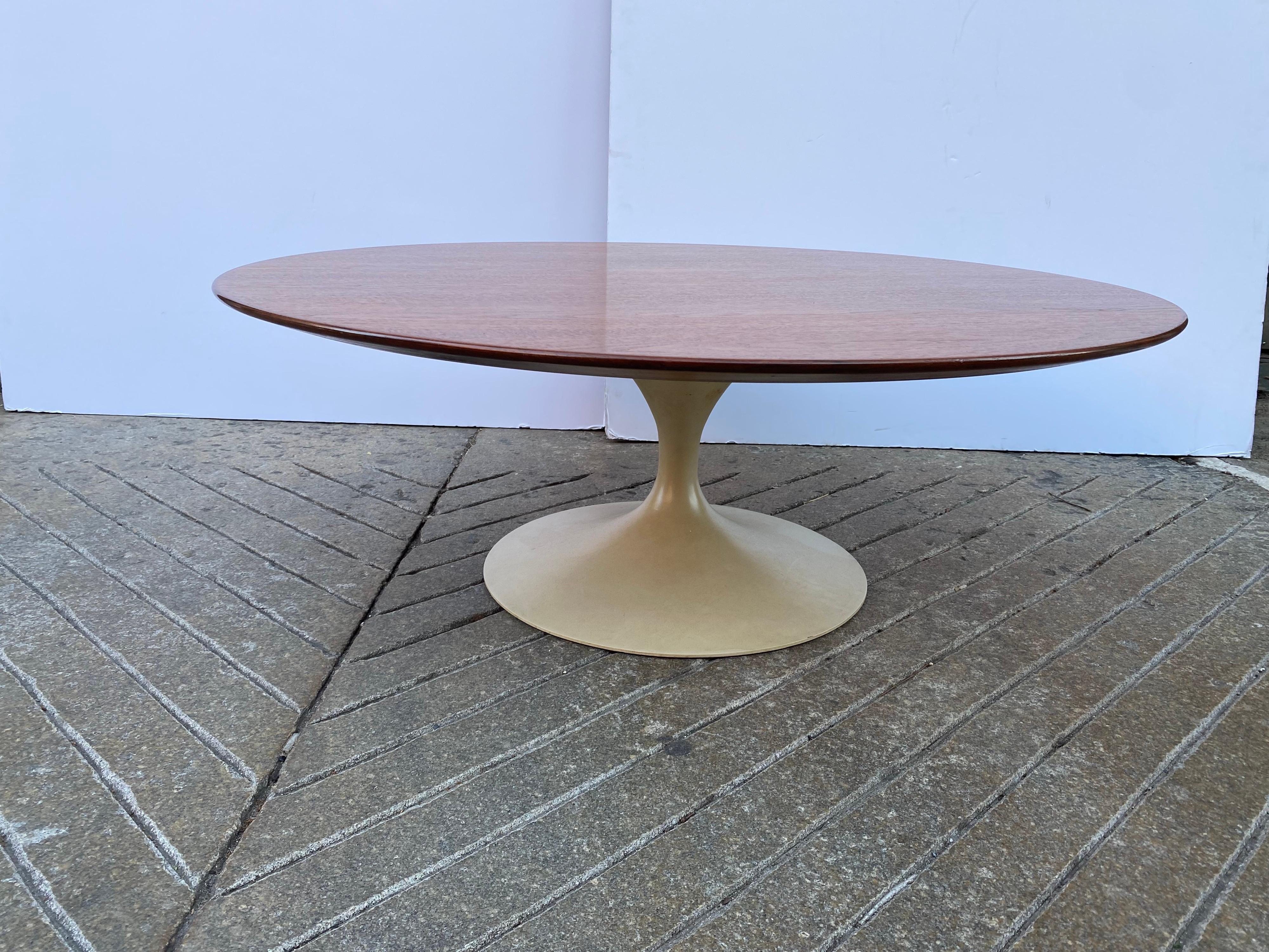 Mid-20th Century Saarinen for Knoll Round Walnut Coffee Table