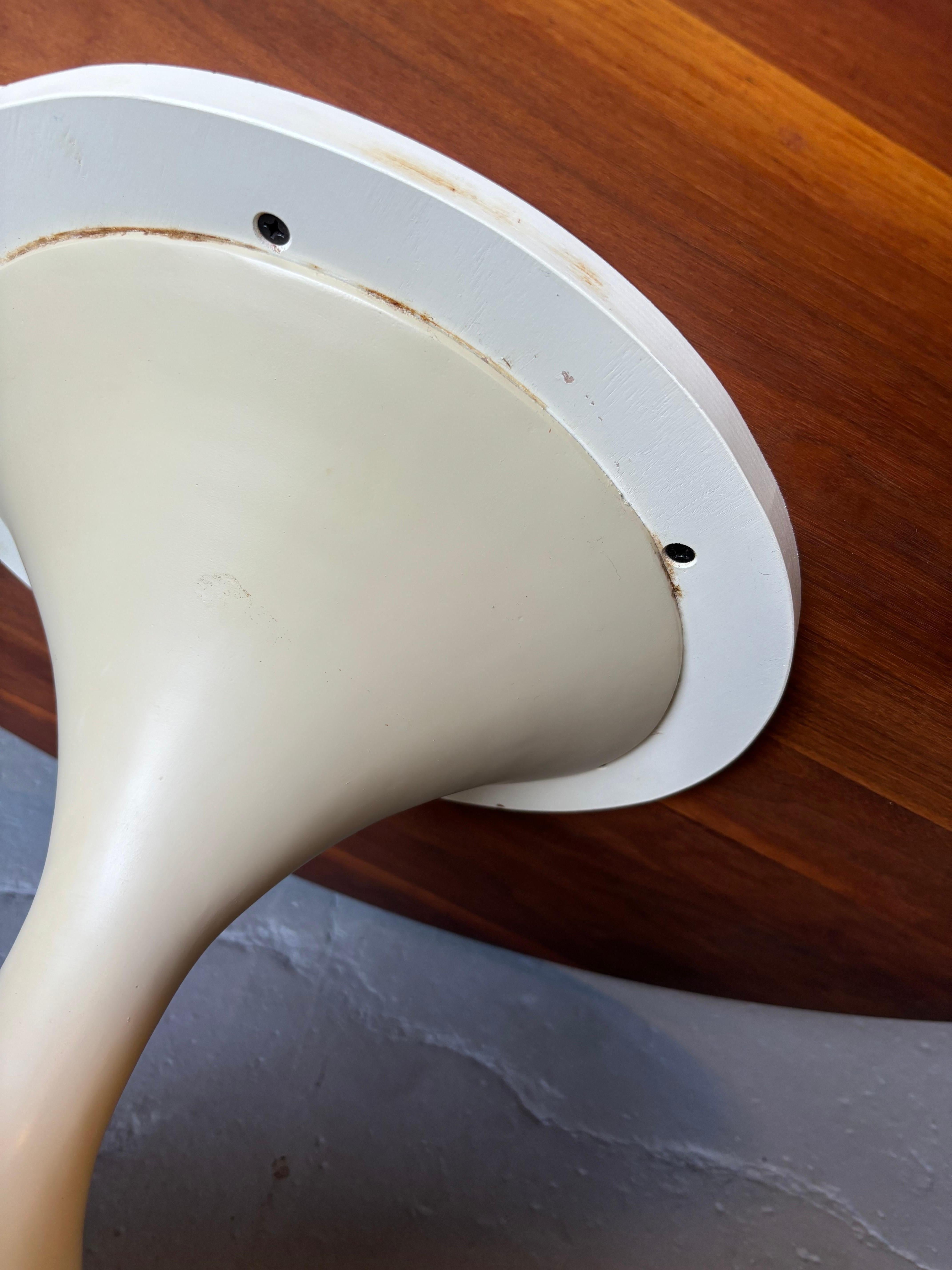 Saarinen for Knoll 42” Round Walnut Tulip Coffee Table In Good Condition In Philadelphia, PA