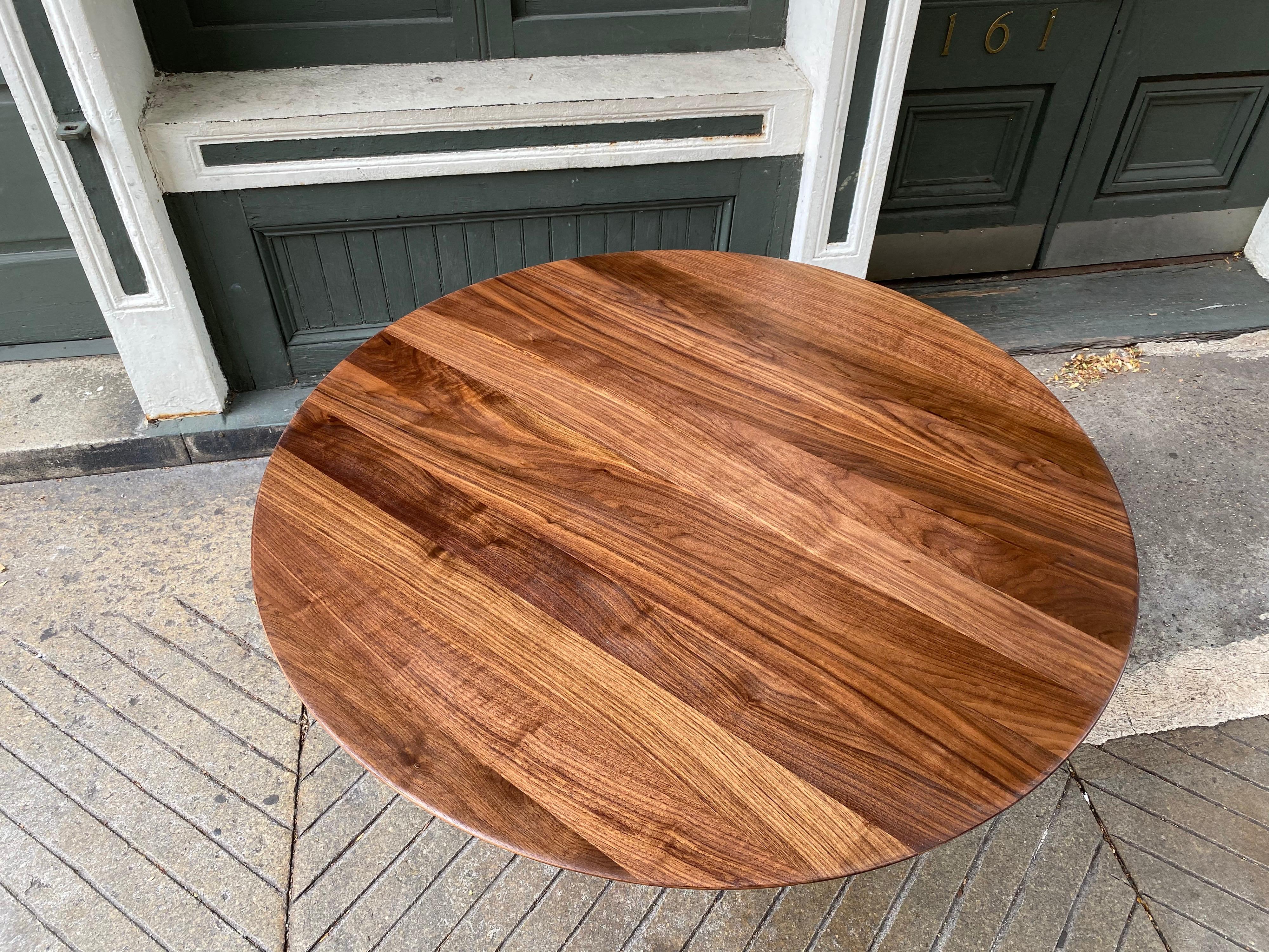 Saarinen for Knoll Solid Walnut Top Dining Table In Good Condition In Philadelphia, PA