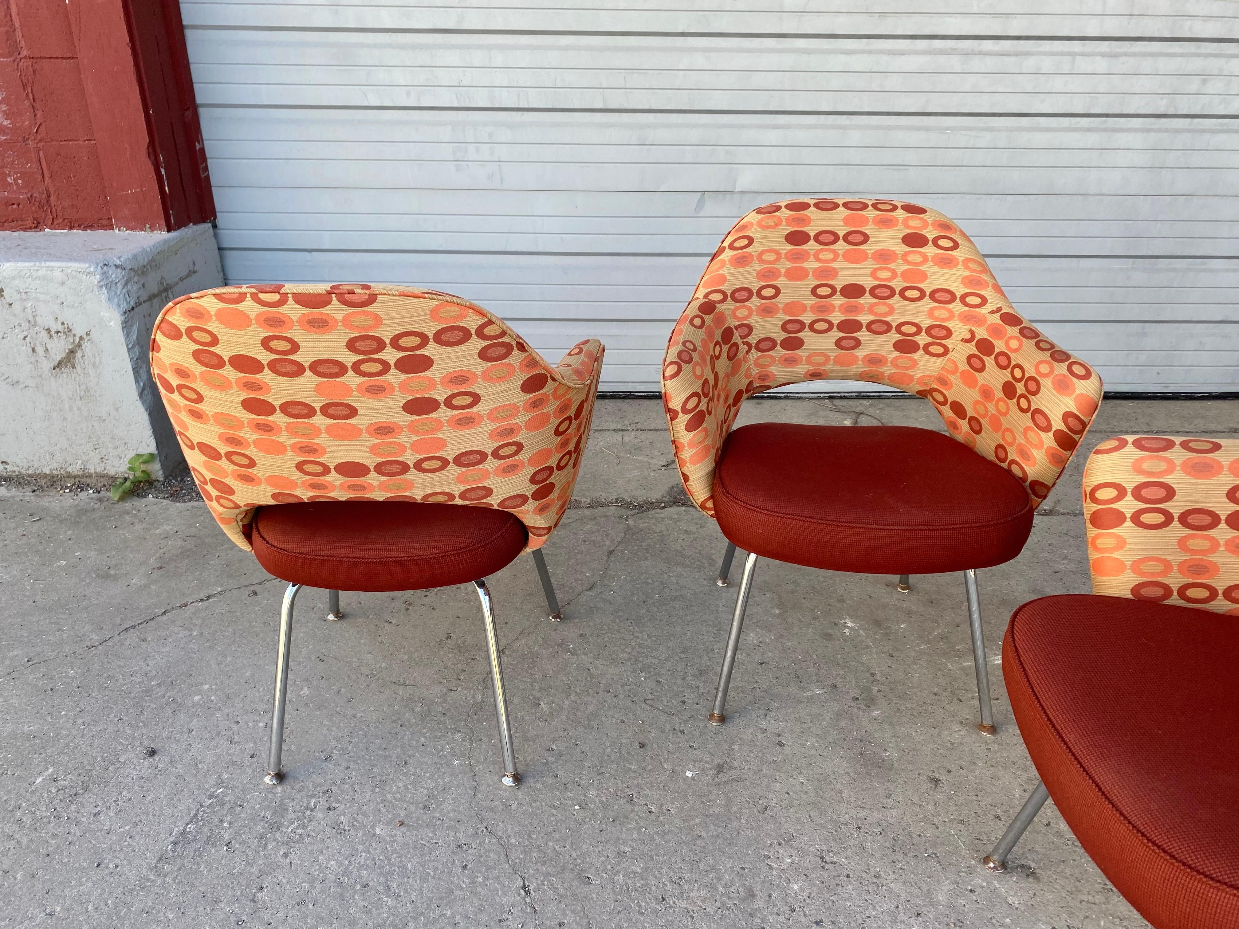 Mid-Century Modern Saarinen for Knoll Executive Arm Chairs in Custom Order Contemporary Fabric For Sale