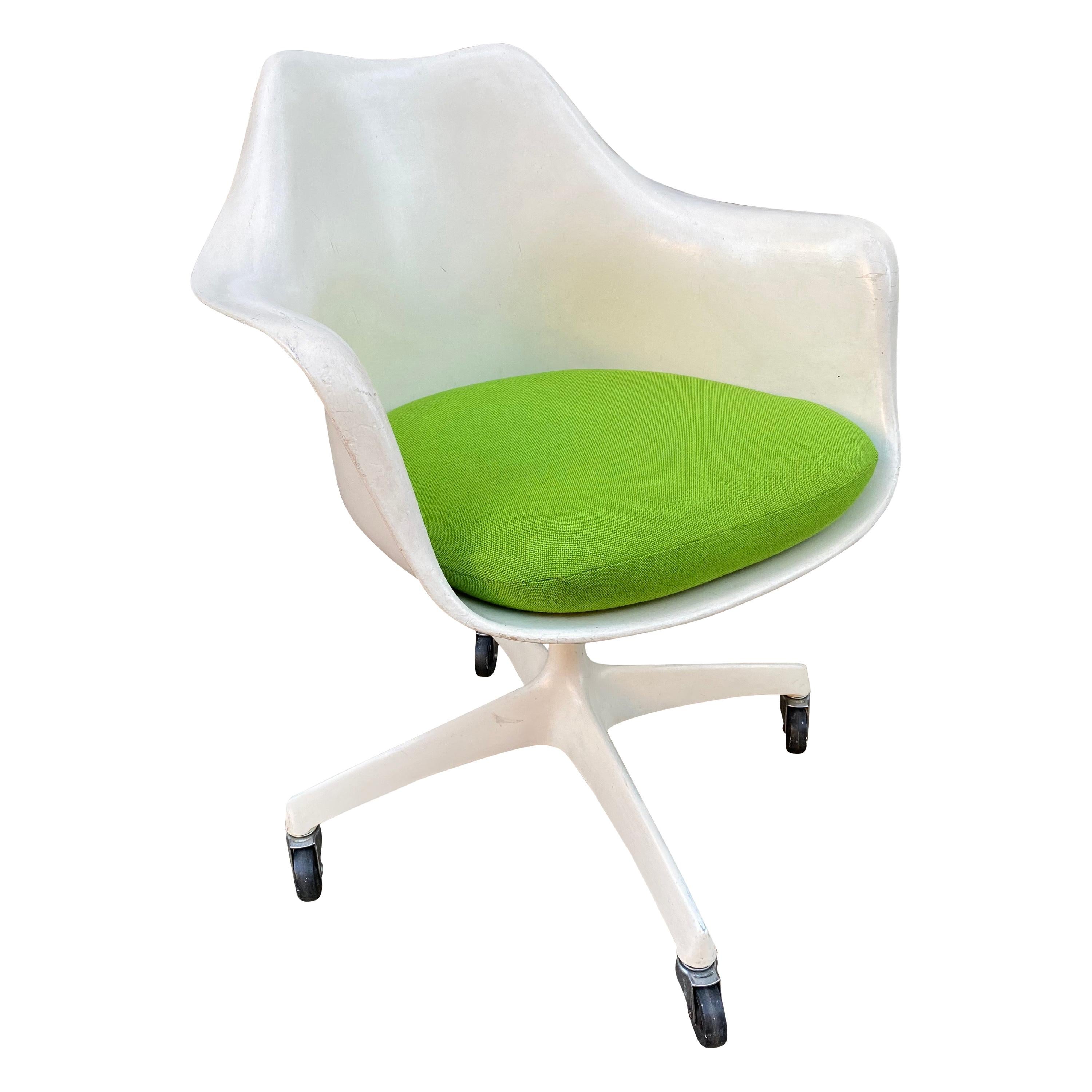 Saarinen for Knoll Executive Desk Chair