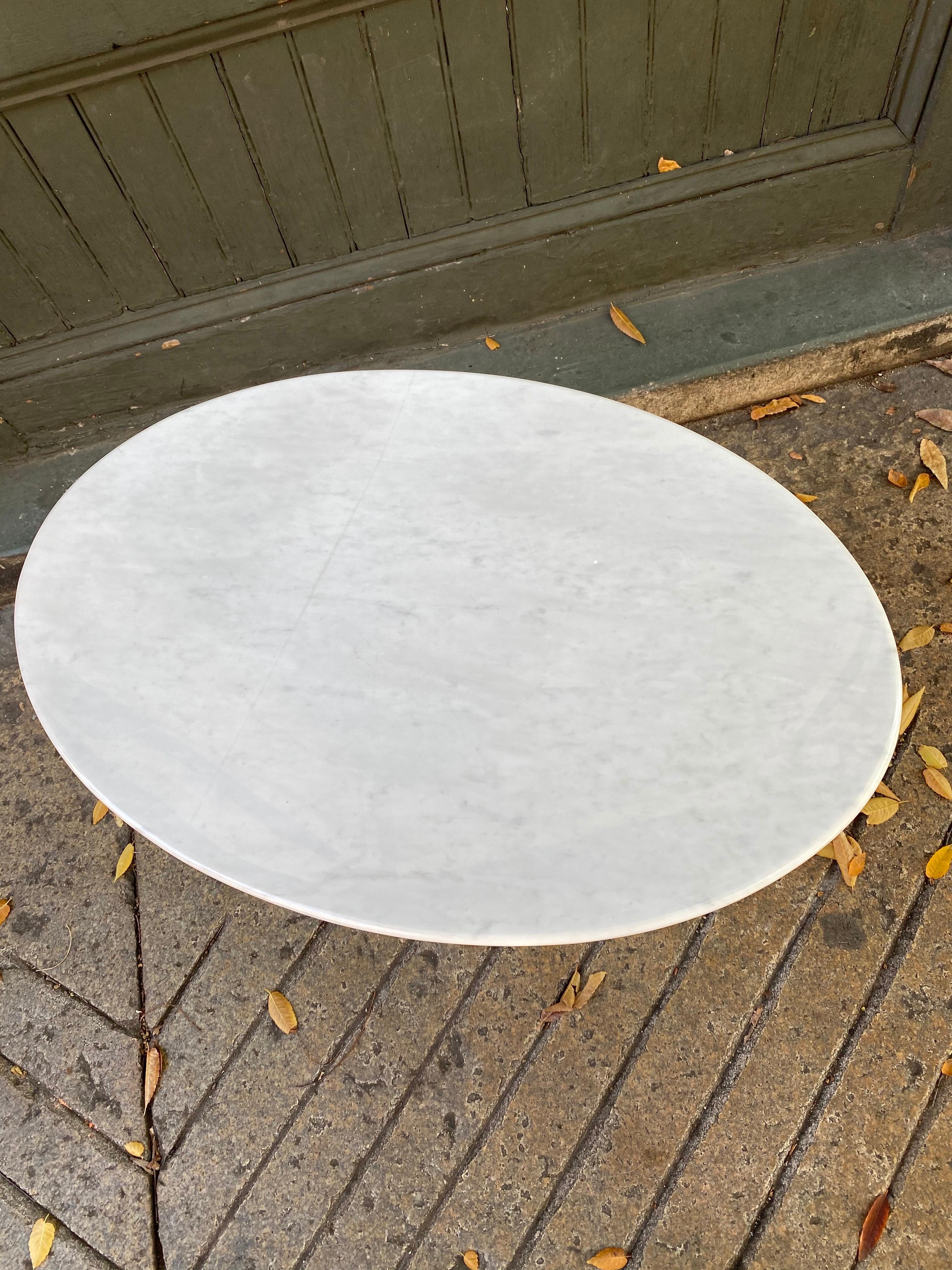 Mid-Century Modern Saarinen for Knoll Marble Oval Side Table