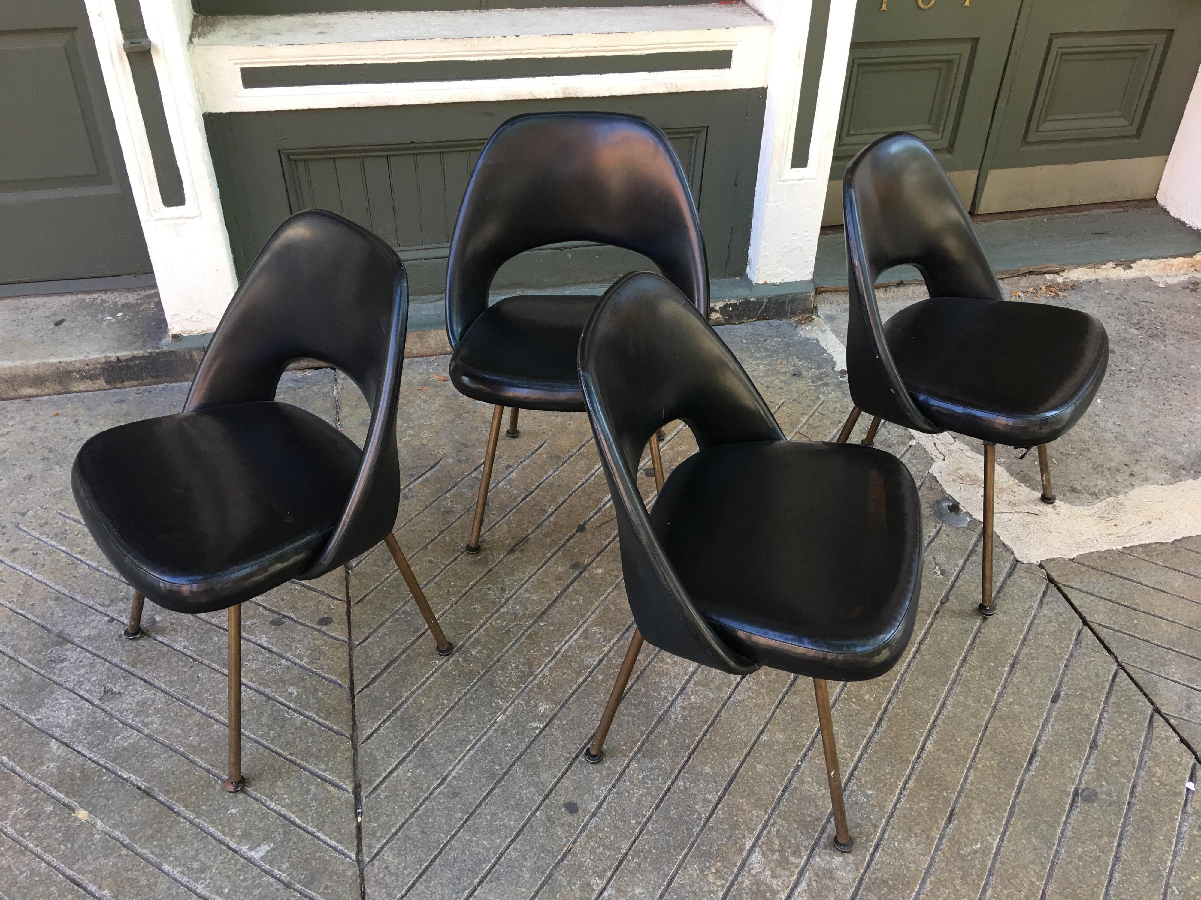 Mid-Century Modern Saarinen for Knoll Set of 4 Chairs with Original Bronze Finish Legs