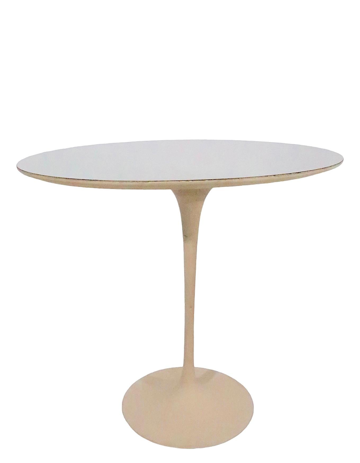 Saarinen for Knoll Tulip Side Table 320 Park Ave  c 1960's For Sale 3