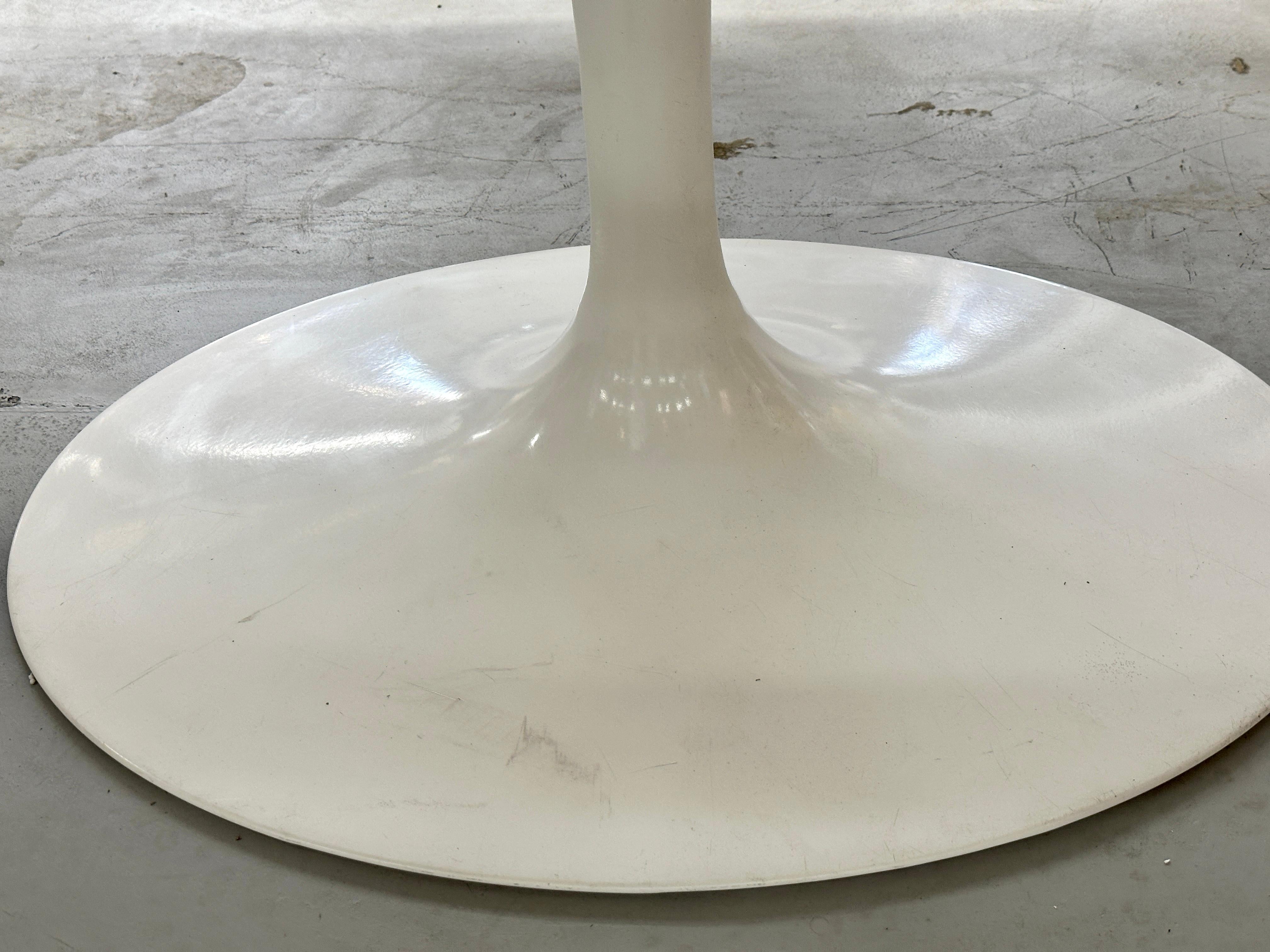 Saarinen for Knoll White Marble Oval Tulip Dining Table  For Sale 8