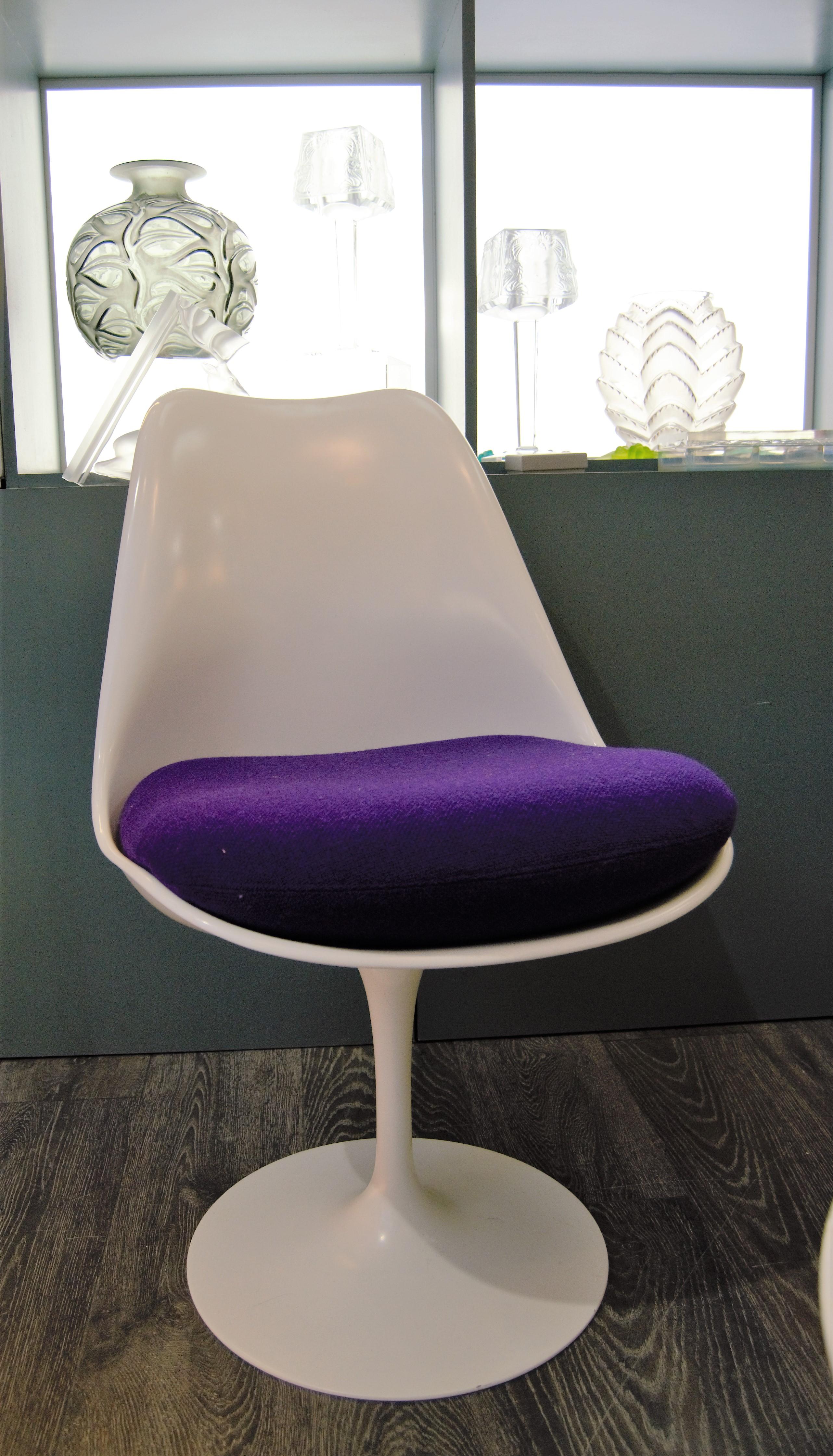 Finnish Saarinen & Knoll, Tulip Chair, xxth For Sale