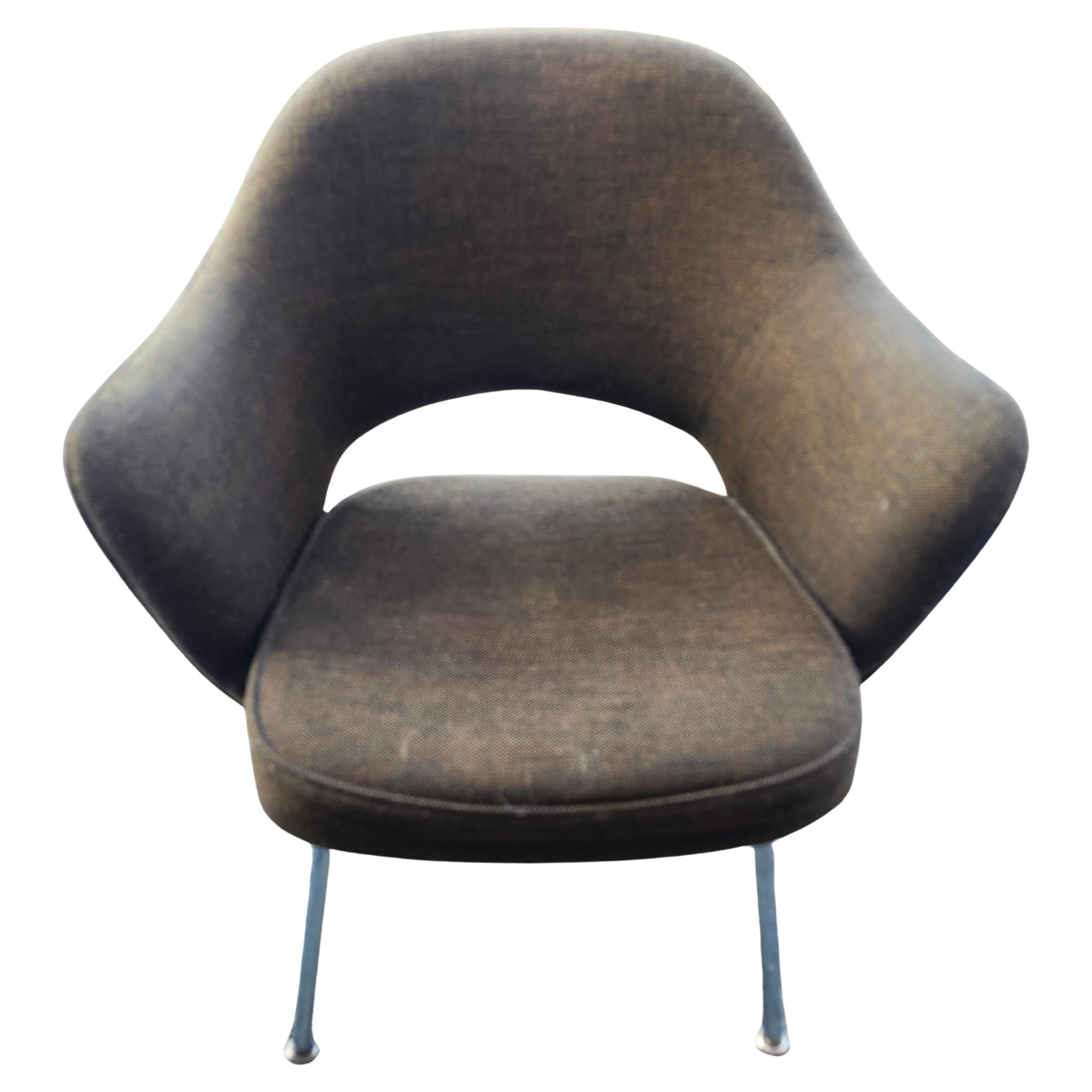 Mid-Century Modern Saarinen Mid Century Modern Executive Lounge Dining Armchair by Knoll For Sale