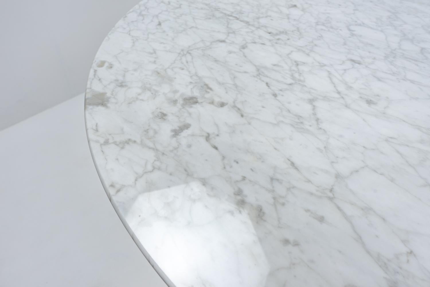Saarinen Round Marble Dining Table for Knoll, 1970s For Sale 3