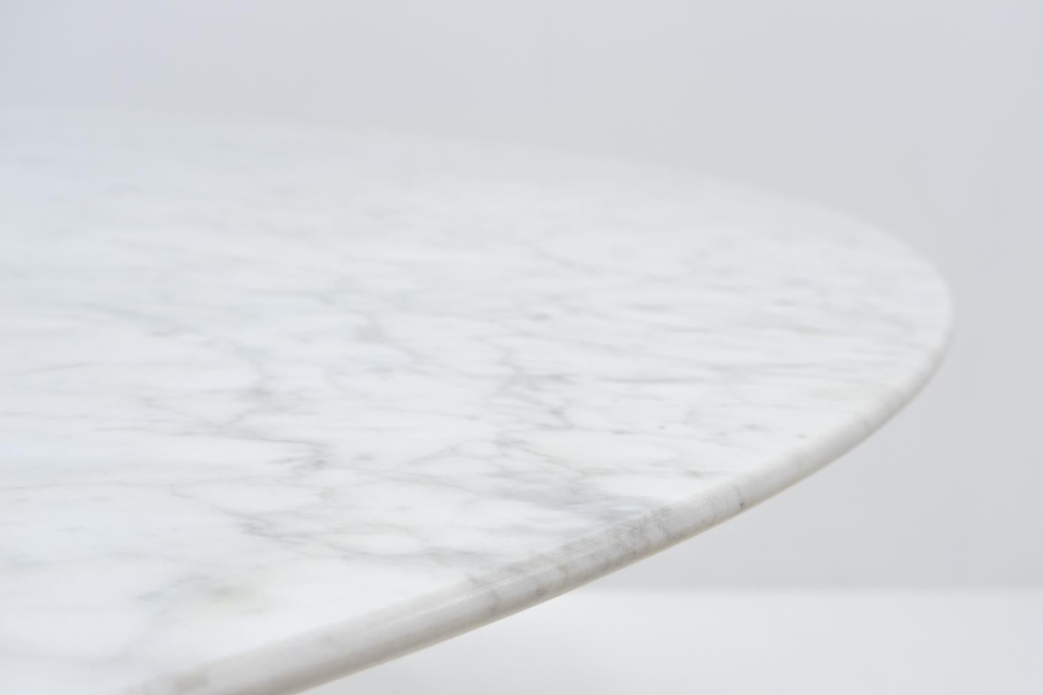 Saarinen Round Marble Dining Table for Knoll, 1970s For Sale 5