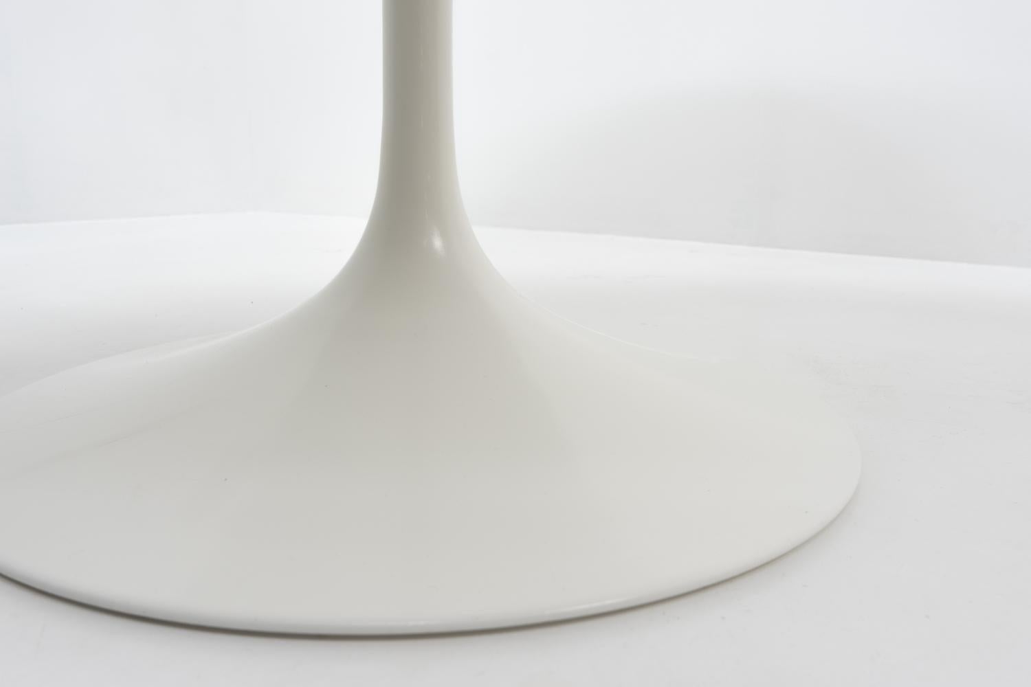Saarinen Round Marble Dining Table for Knoll, 1970s For Sale 8