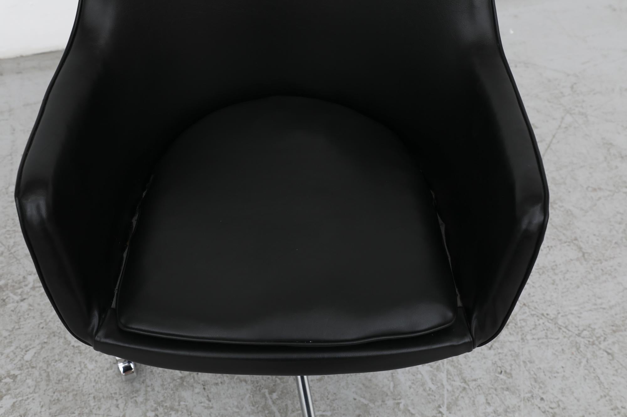 Saarinen Style Black Faux Leather Rolling Office Chair 4