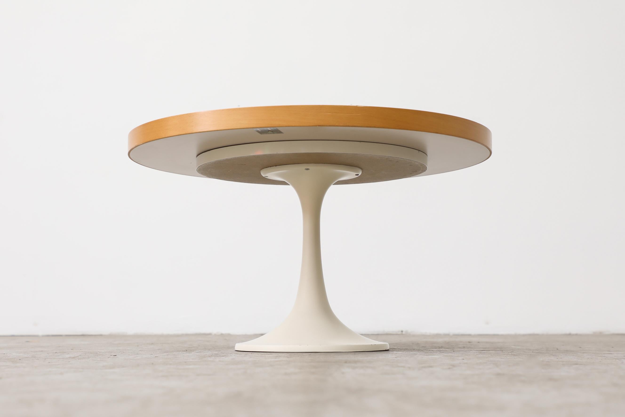 Late 20th Century Saarinen Style Coffee or Side Table with Flower Power Top For Sale