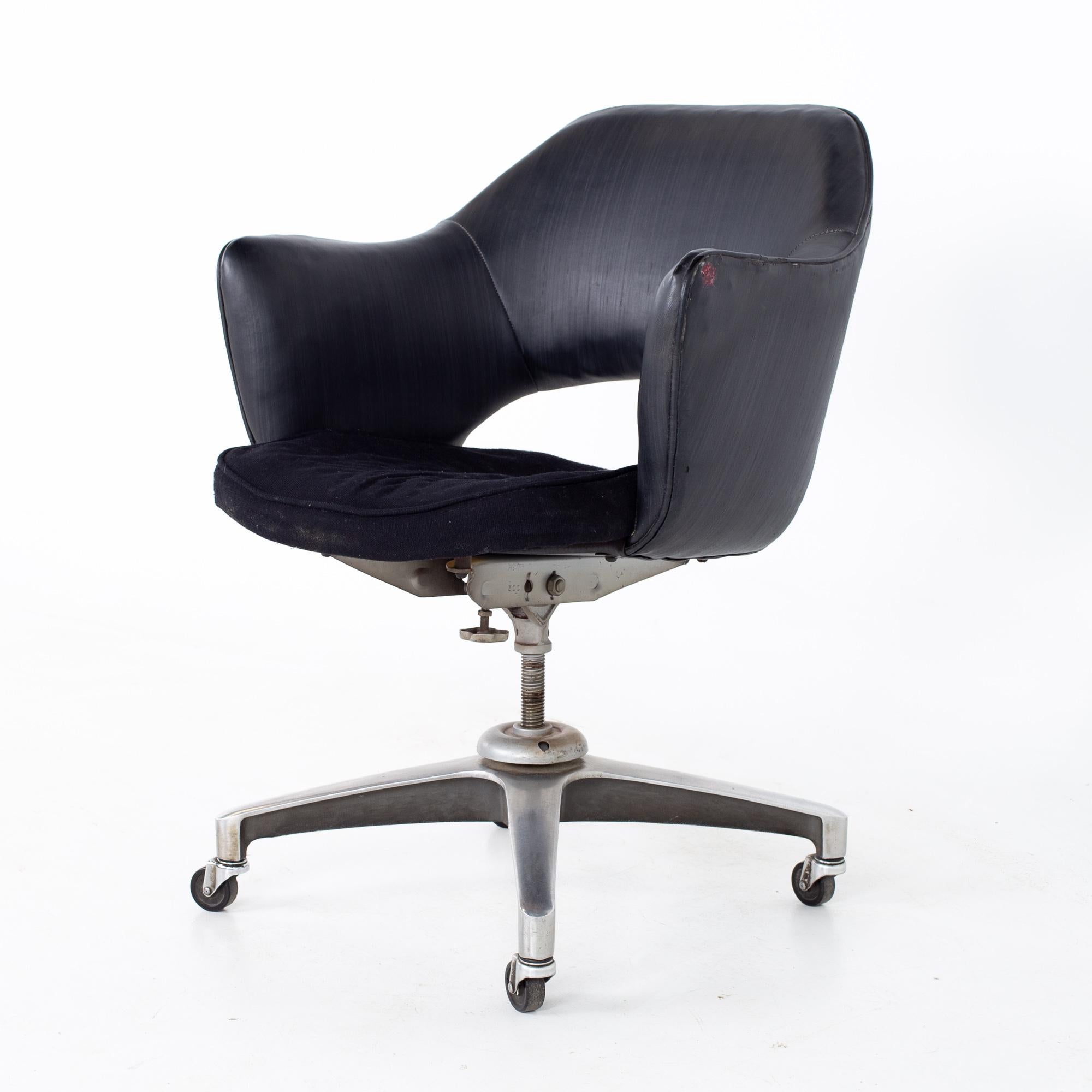 Mid-Century Modern Saarinen Style Mid Century Wheeled Desk Chair