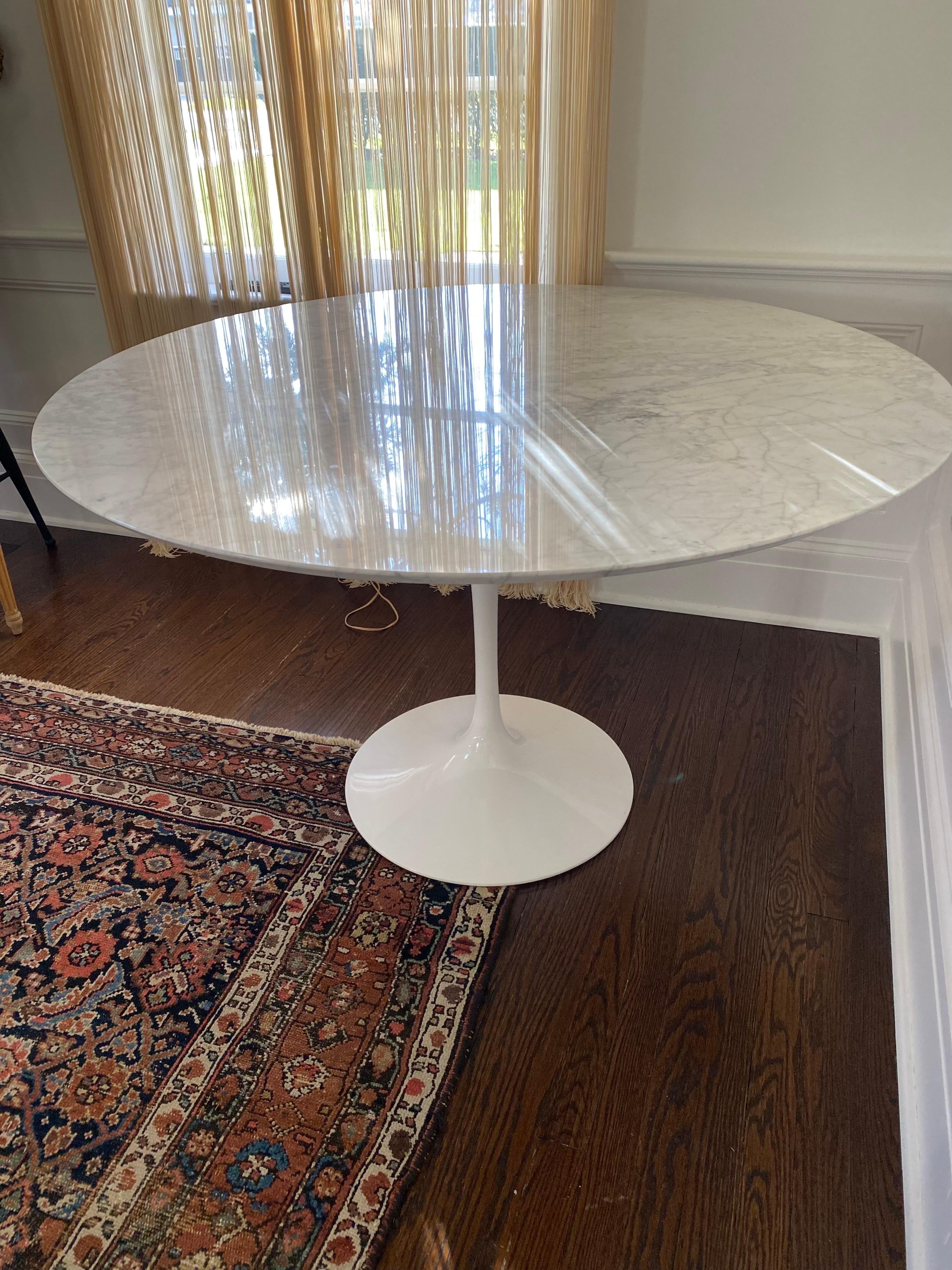 Saarinen Style Tulip Table With Carrera Marble Top 6
