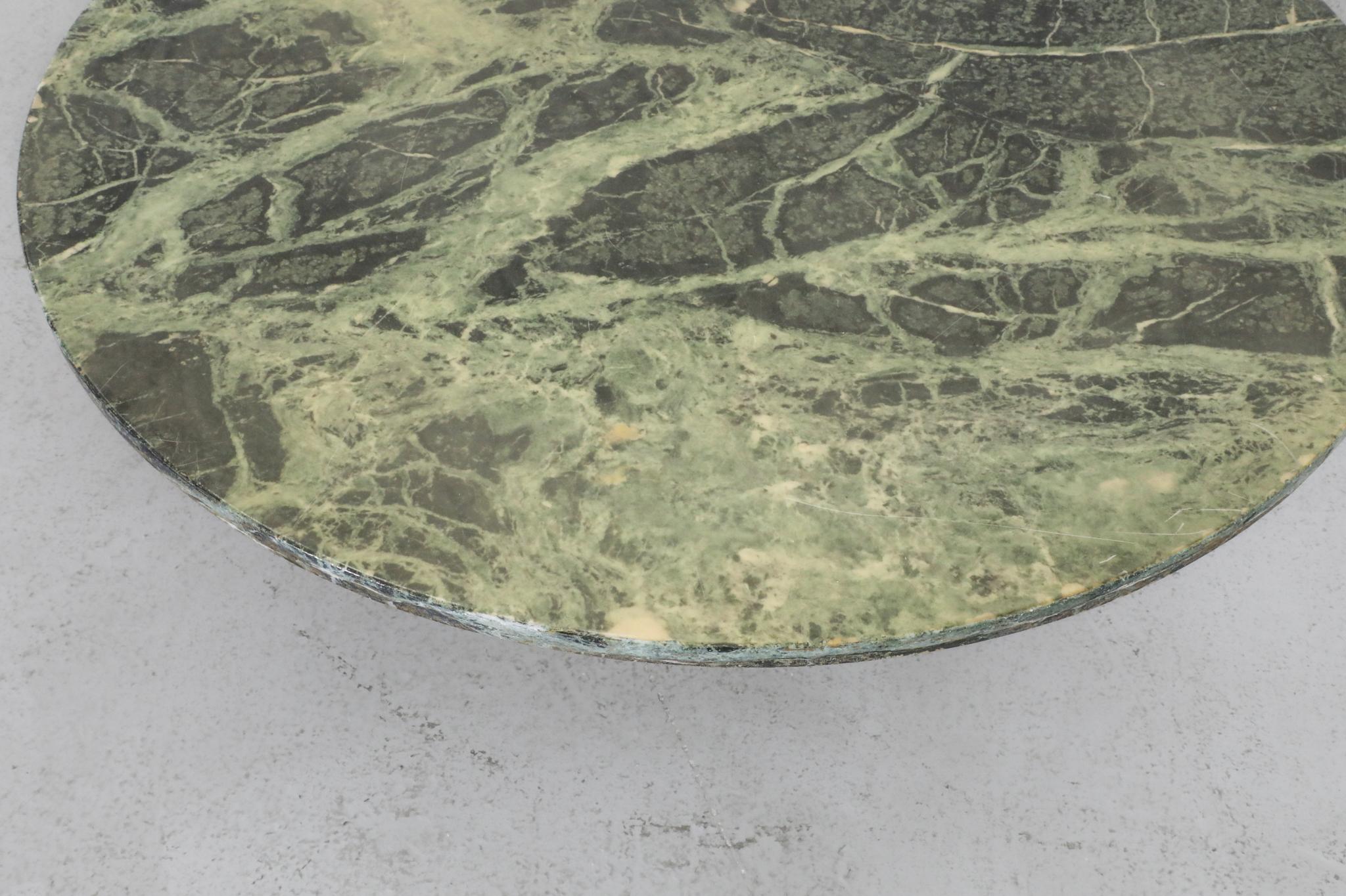 Milieu du XXe siècle Table tulipe en marbre vert Verde Alpi, style Saarinen, milieu du siècle dernier en vente